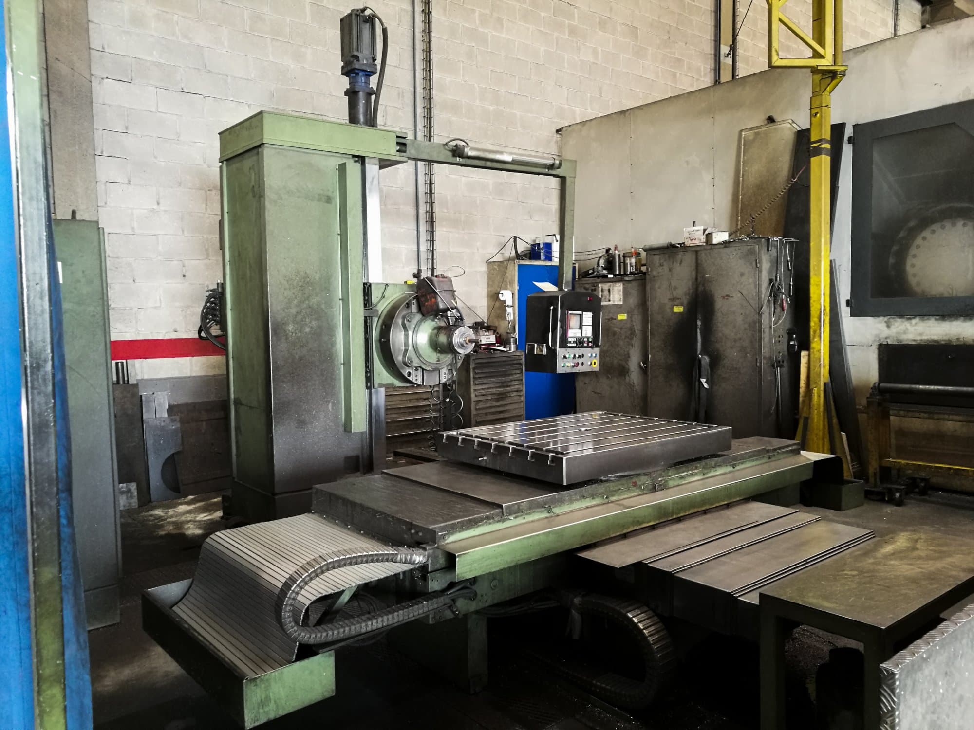 Links zicht van PEGARD AF8 machine