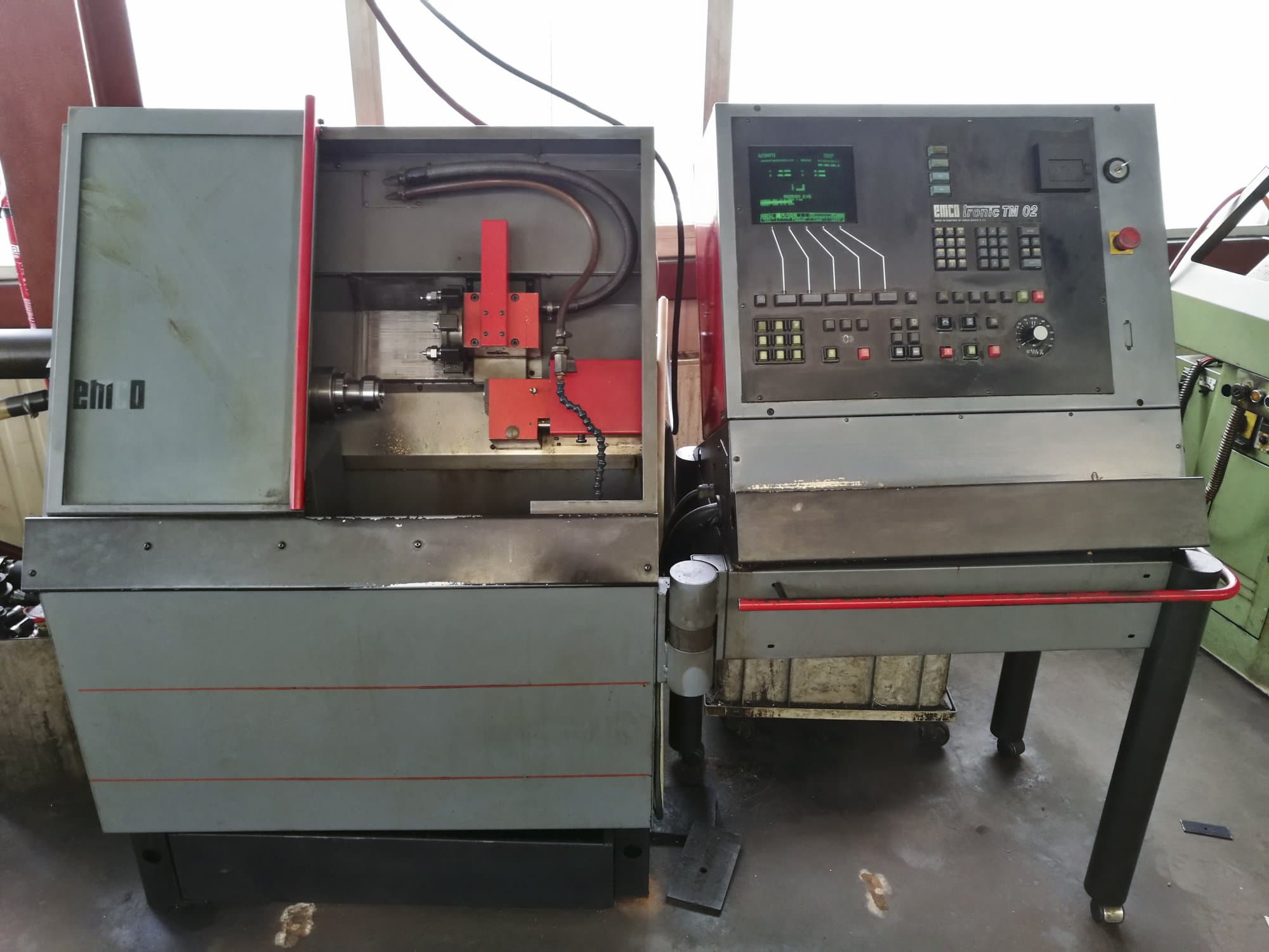 Vooraanzicht van EMCO Emcoturn 220 machine
