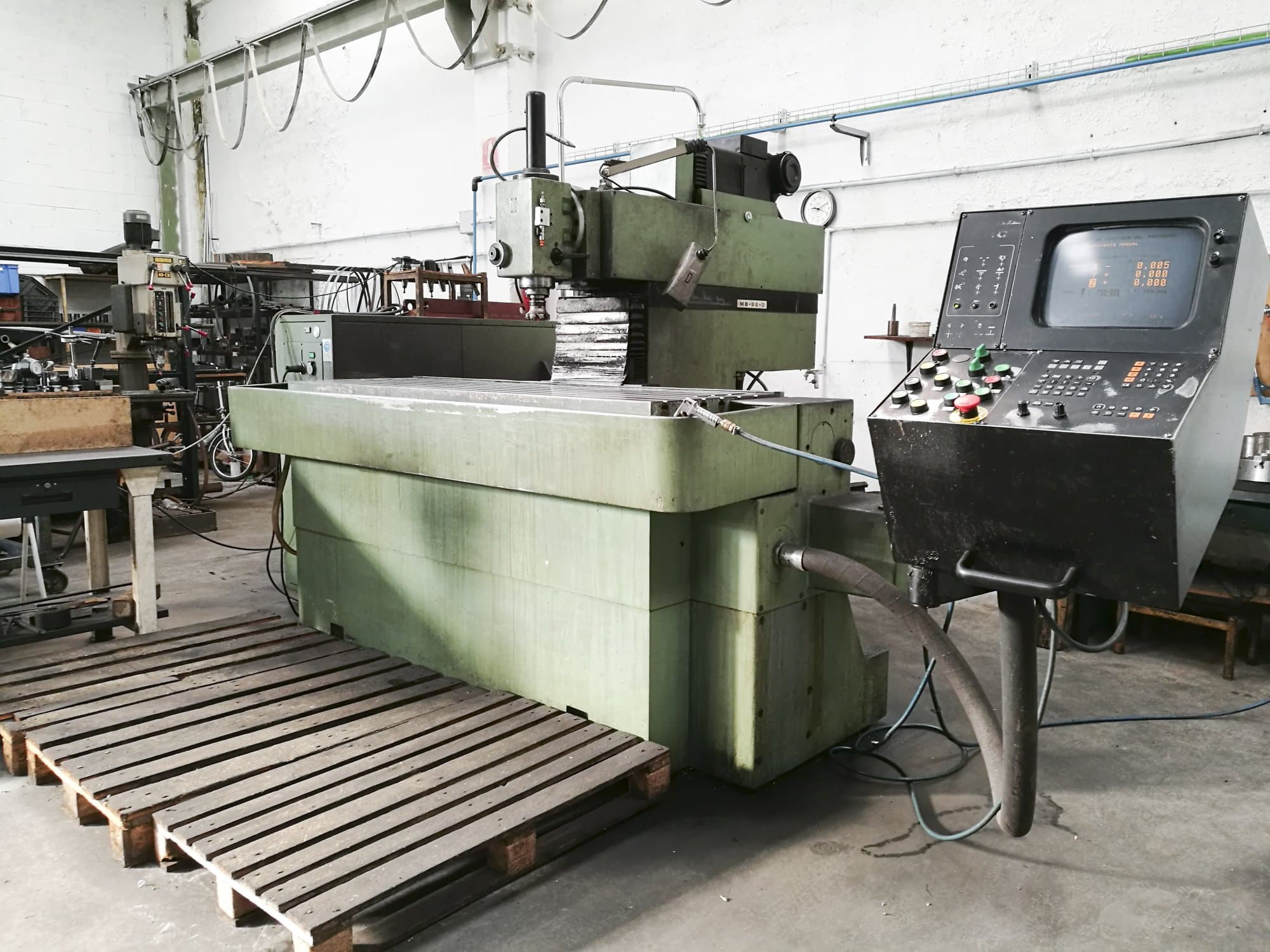 Recht aanzicht  van Metba MB-55-D machine