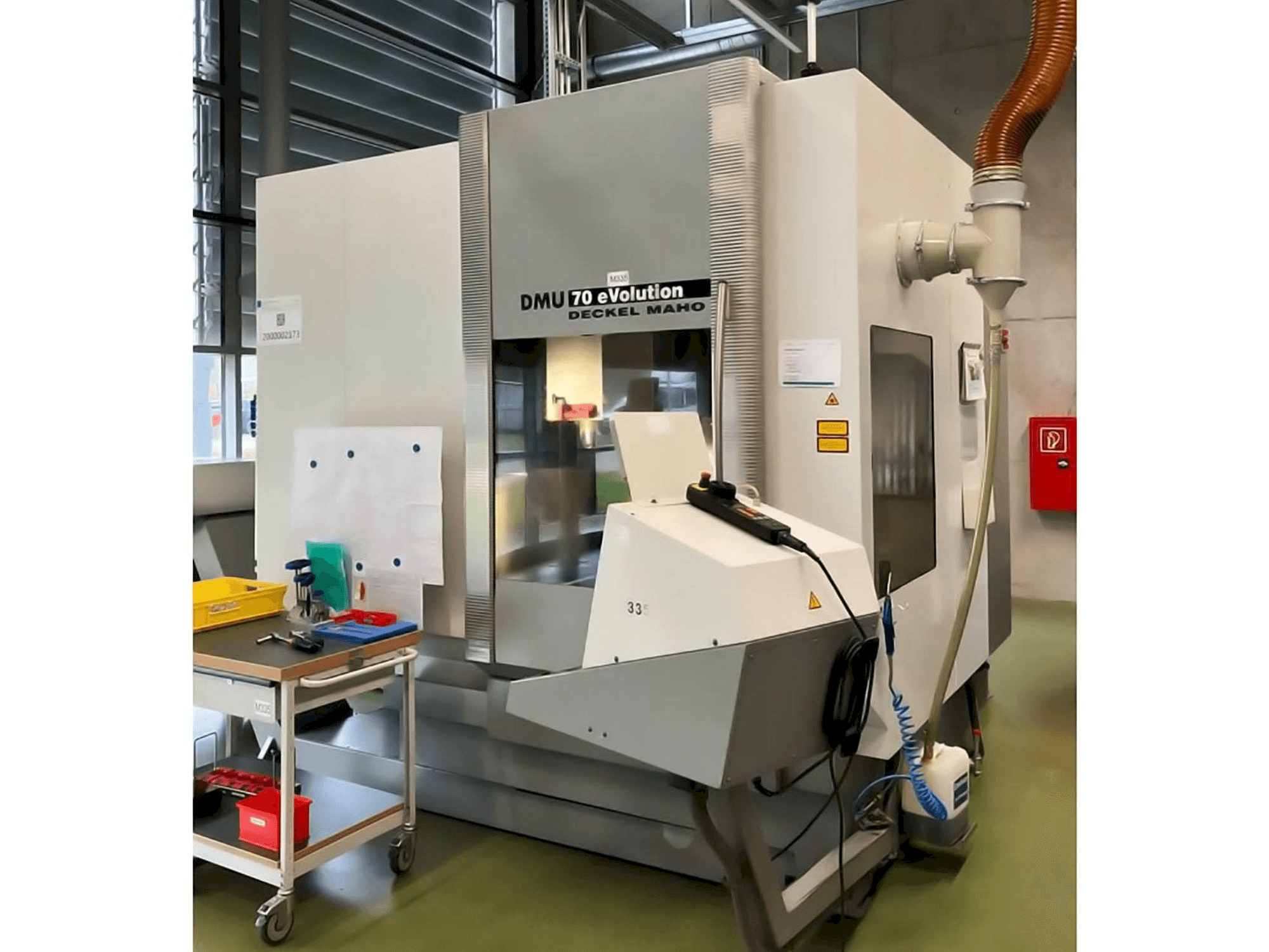 Vooraanzicht van DECKEL MAHO DMU 70 Evolution machine