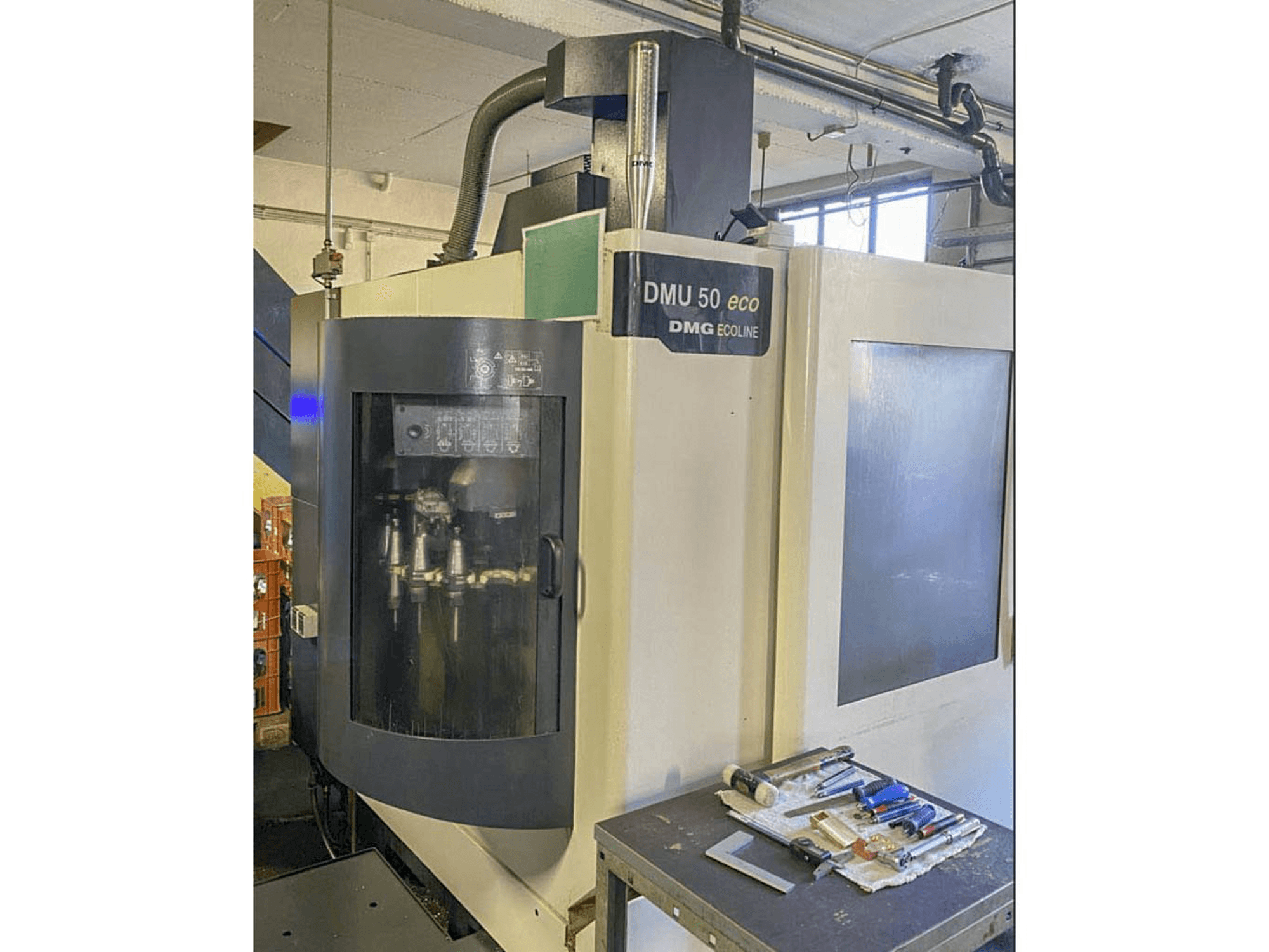 Vooraanzicht van DMG MORI DMU 50 eco machine