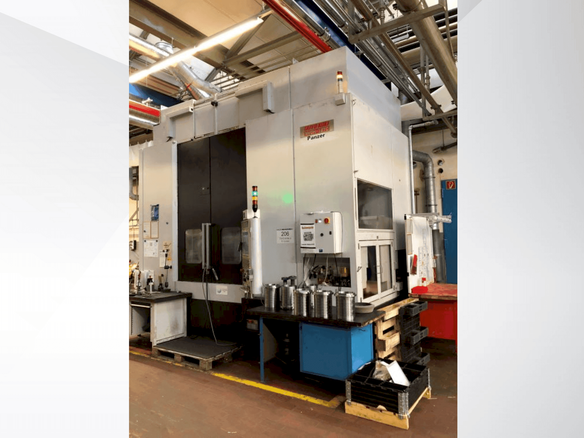 Vooraanzicht van TAIYO KOKI KOKI NVGH 12TC machine