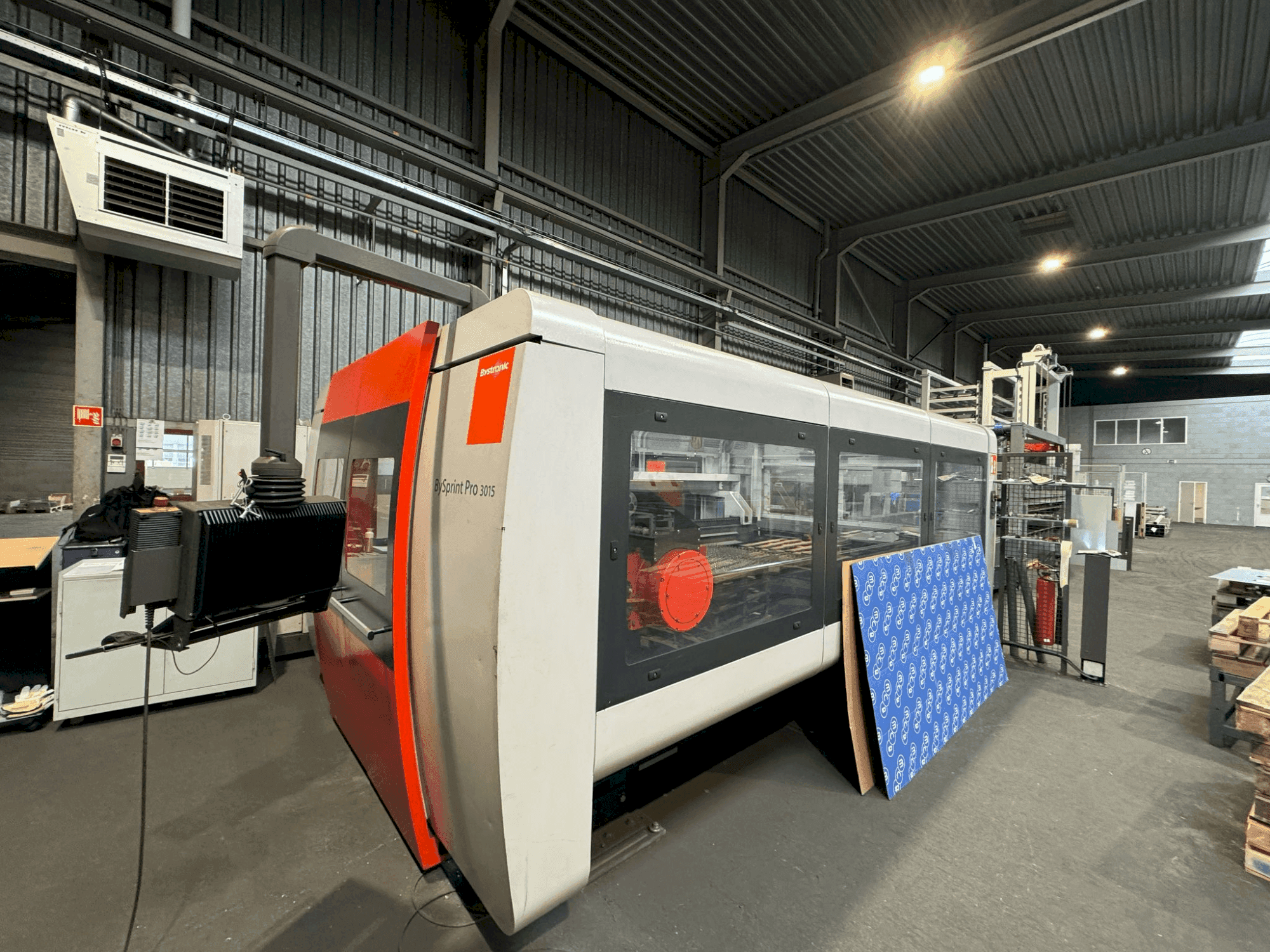 Vooraanzicht van Bystronic BySprint Pro 3015 machine