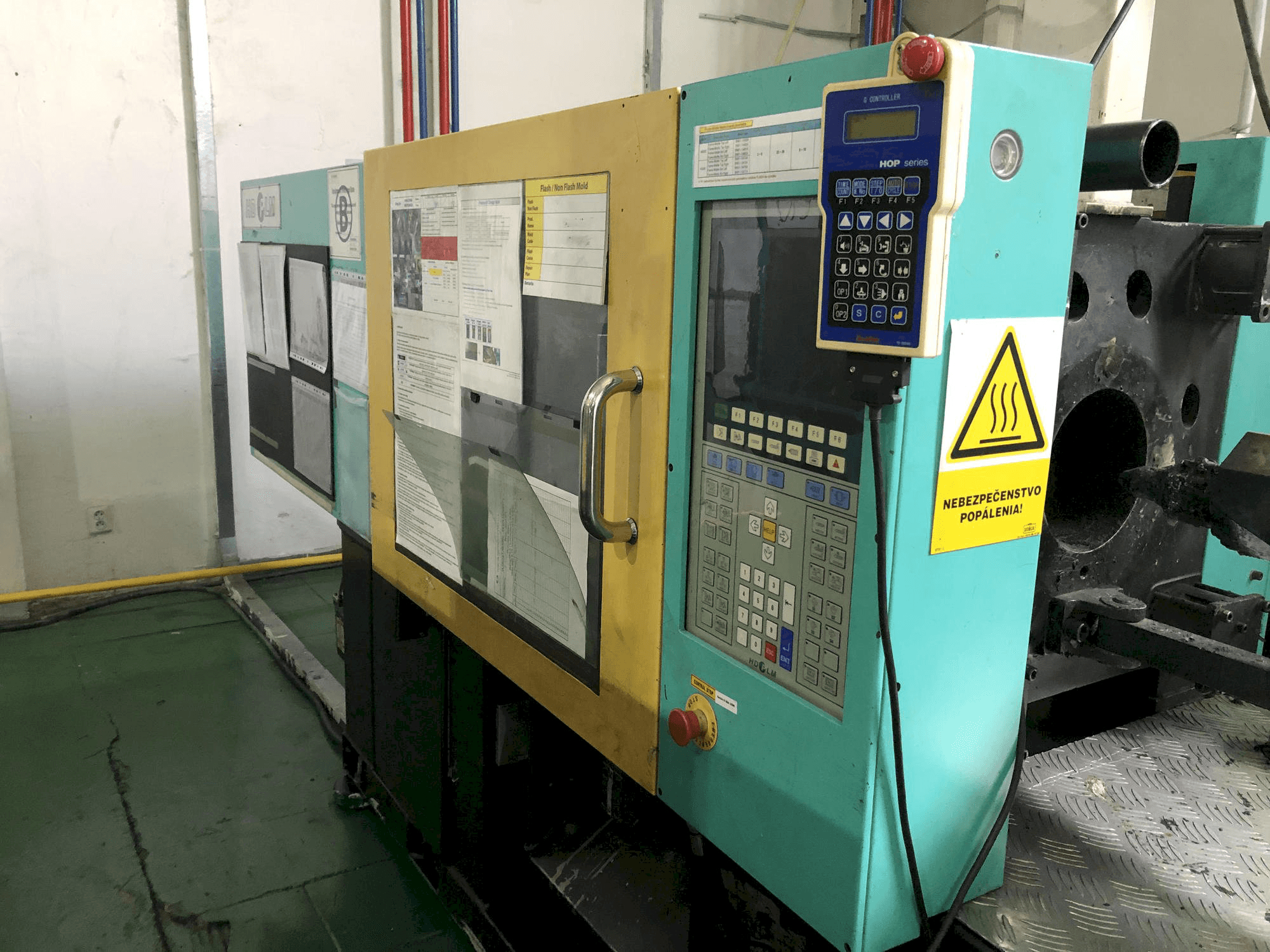 Vooraanzicht van Hyundai K-120V machine