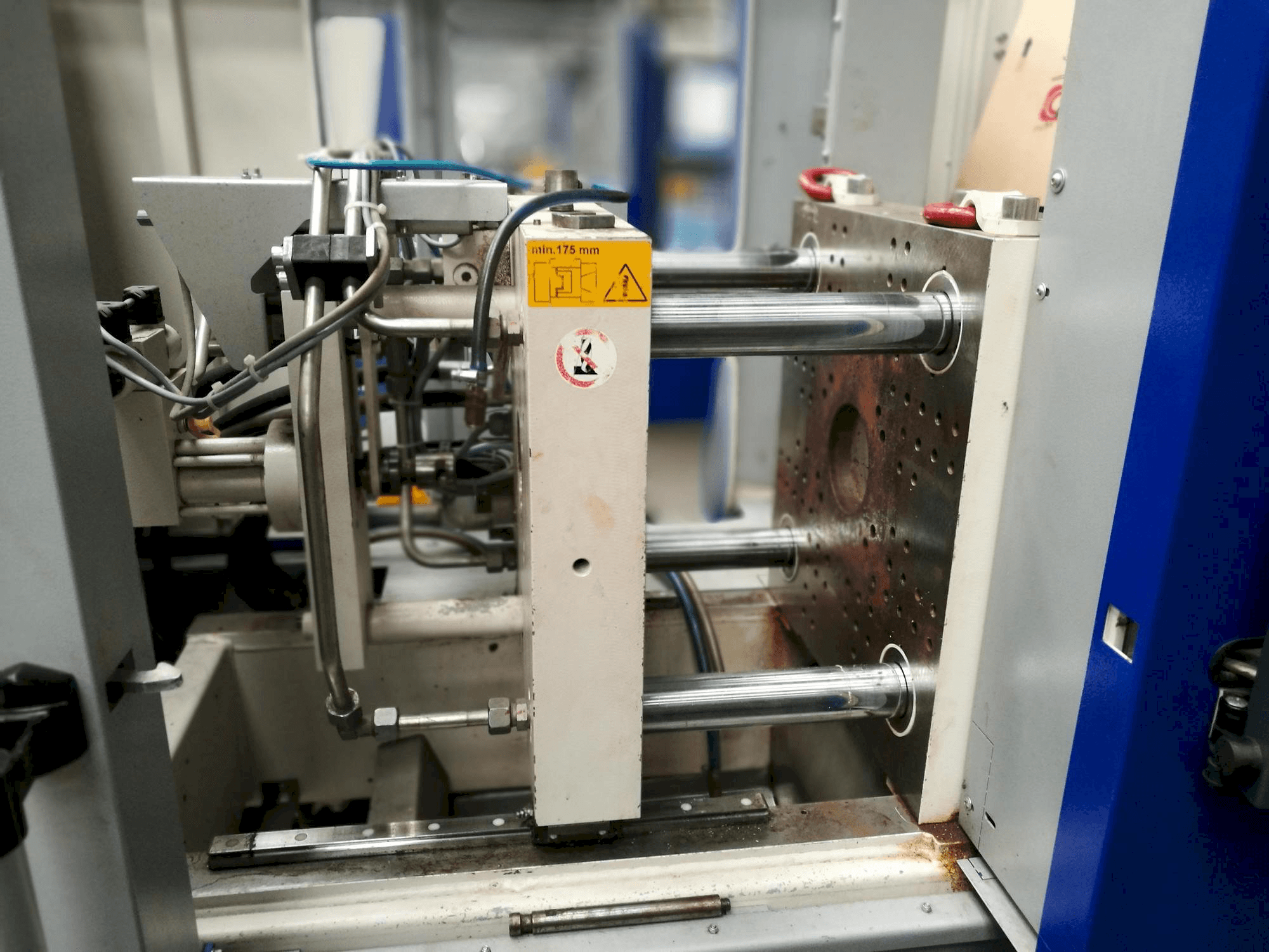 Vooraanzicht van Krauss Maffei KM 35-55 CX machine