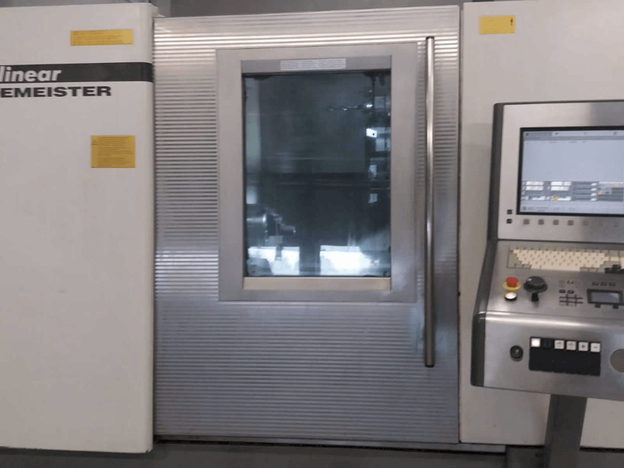 Vooraanzicht van Gildemeister CTX 420 linear machine