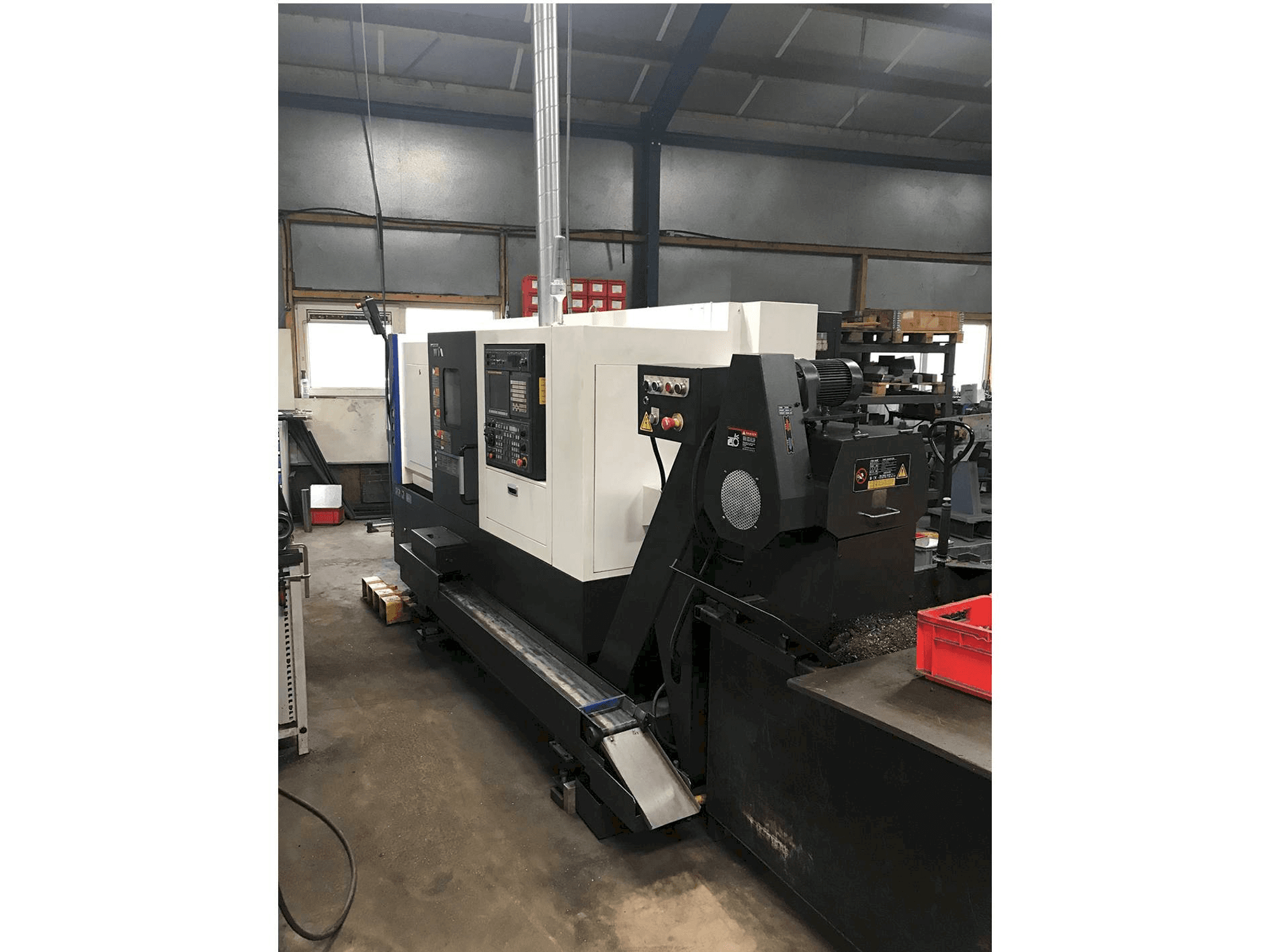 Vooraanzicht van Hyundai Wia L230LMSA machine