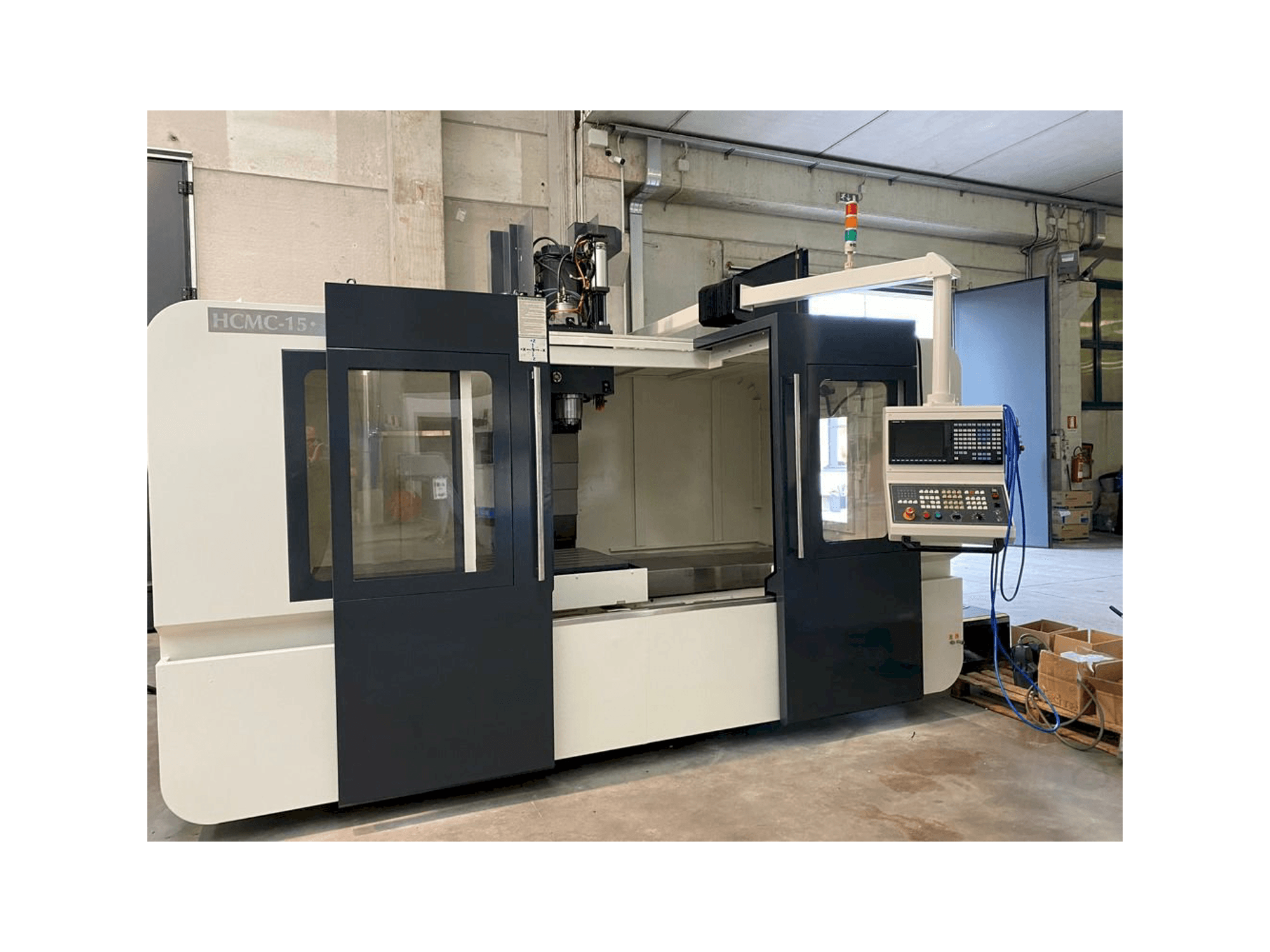 Vooraanzicht van Hartford HCMC-15 machine