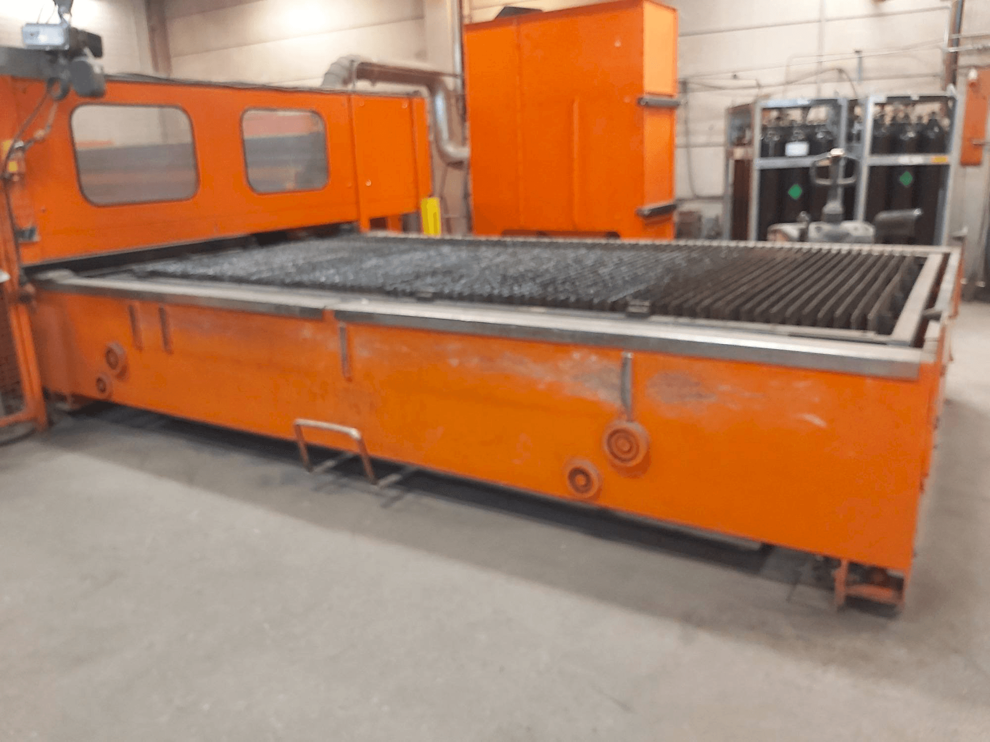 Vooraanzicht van Bystronic BTL 4020 machine