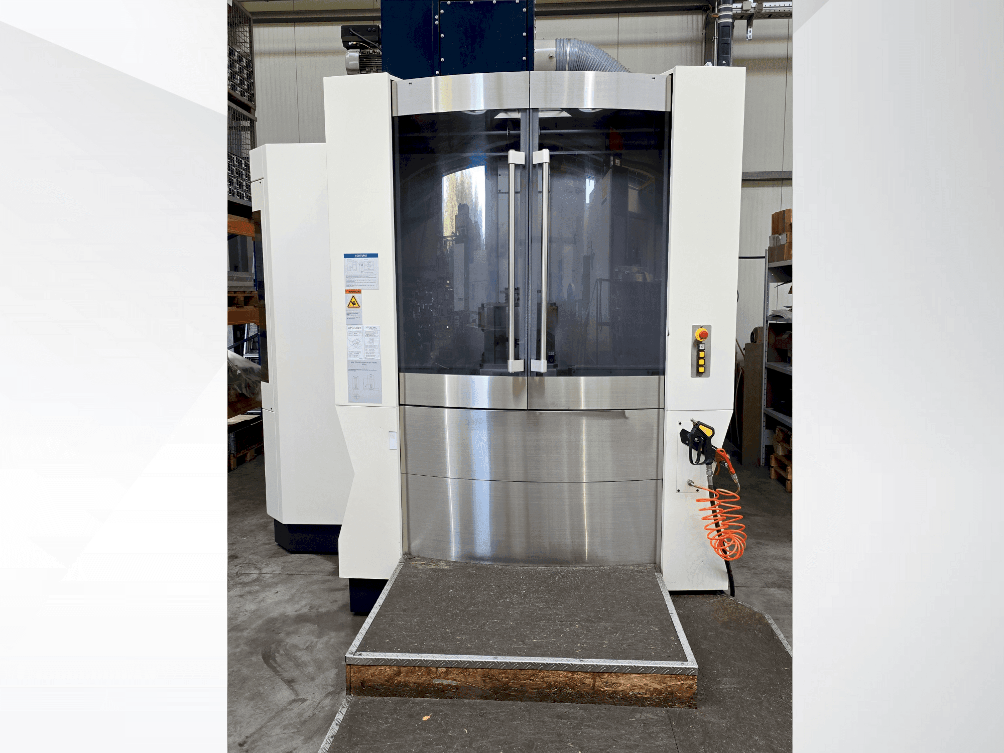 Vooraanzicht van Makino A61nx machine