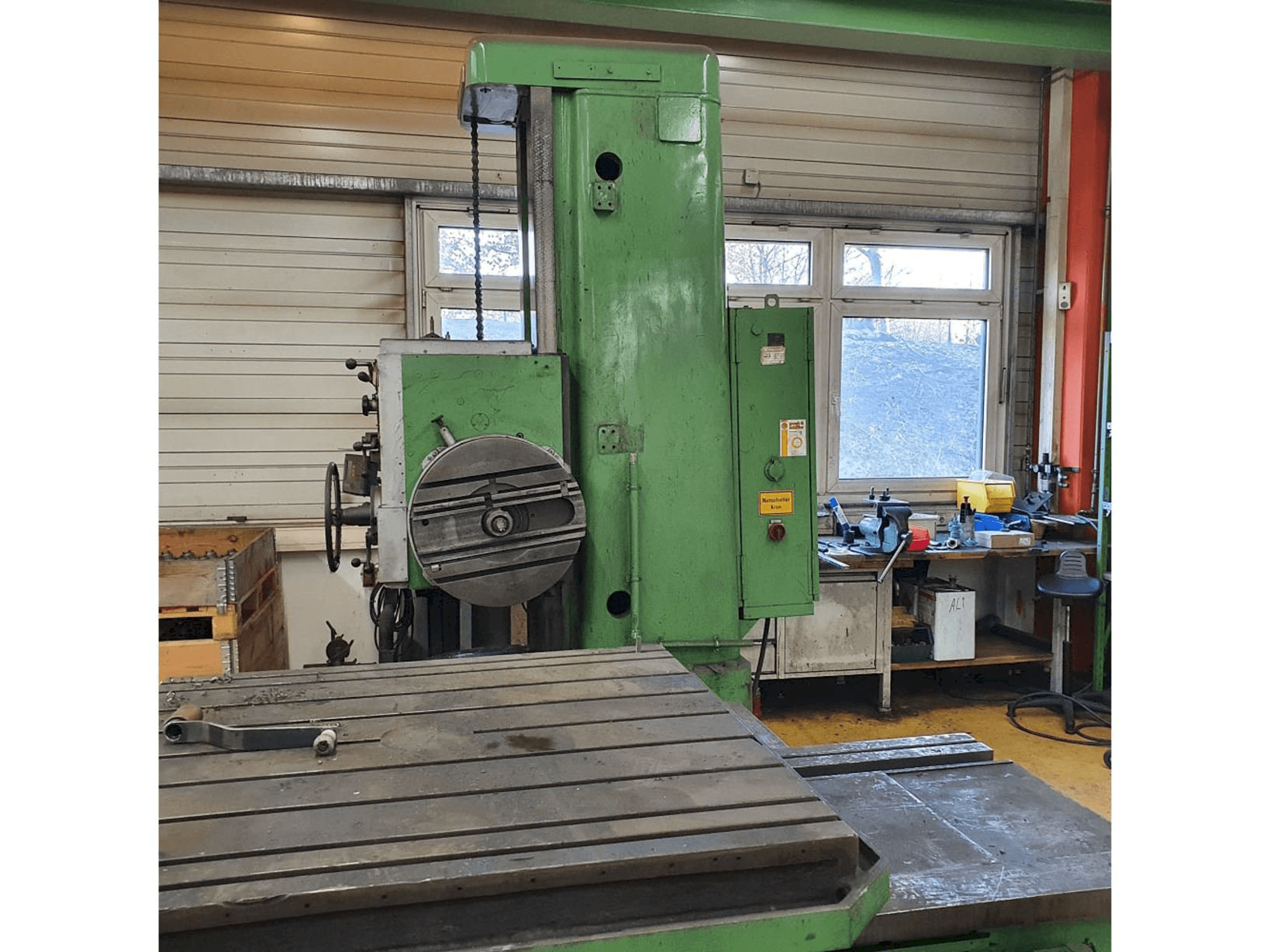 Vooraanzicht van TOS Bohrwerk W 100 machine