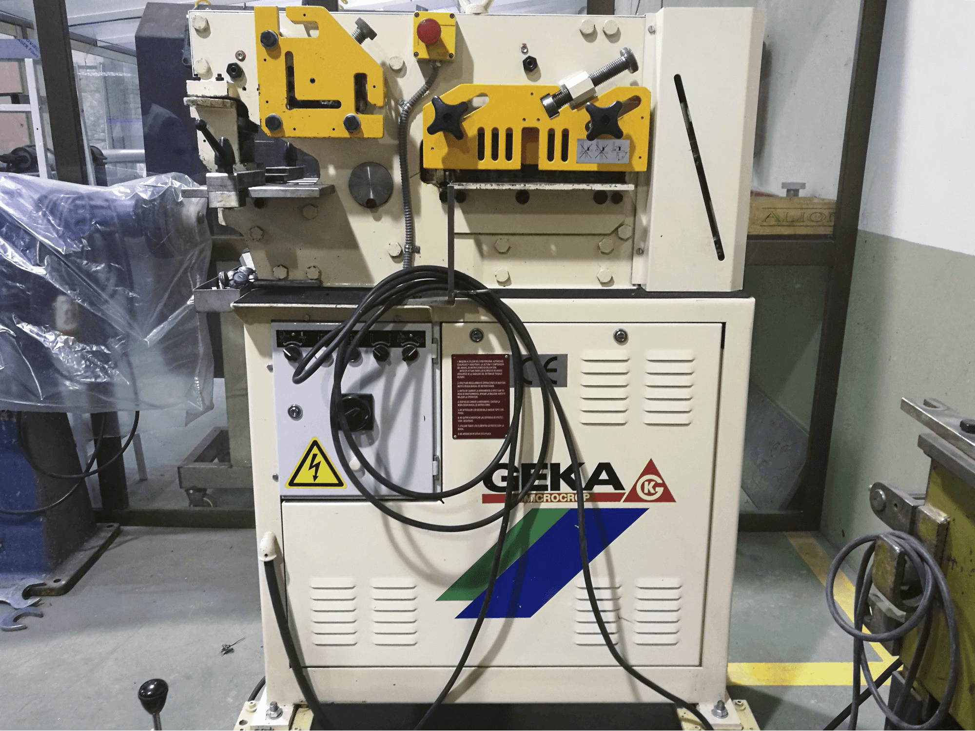 Vooraanzicht 1 van GEKA MICROCROP machine