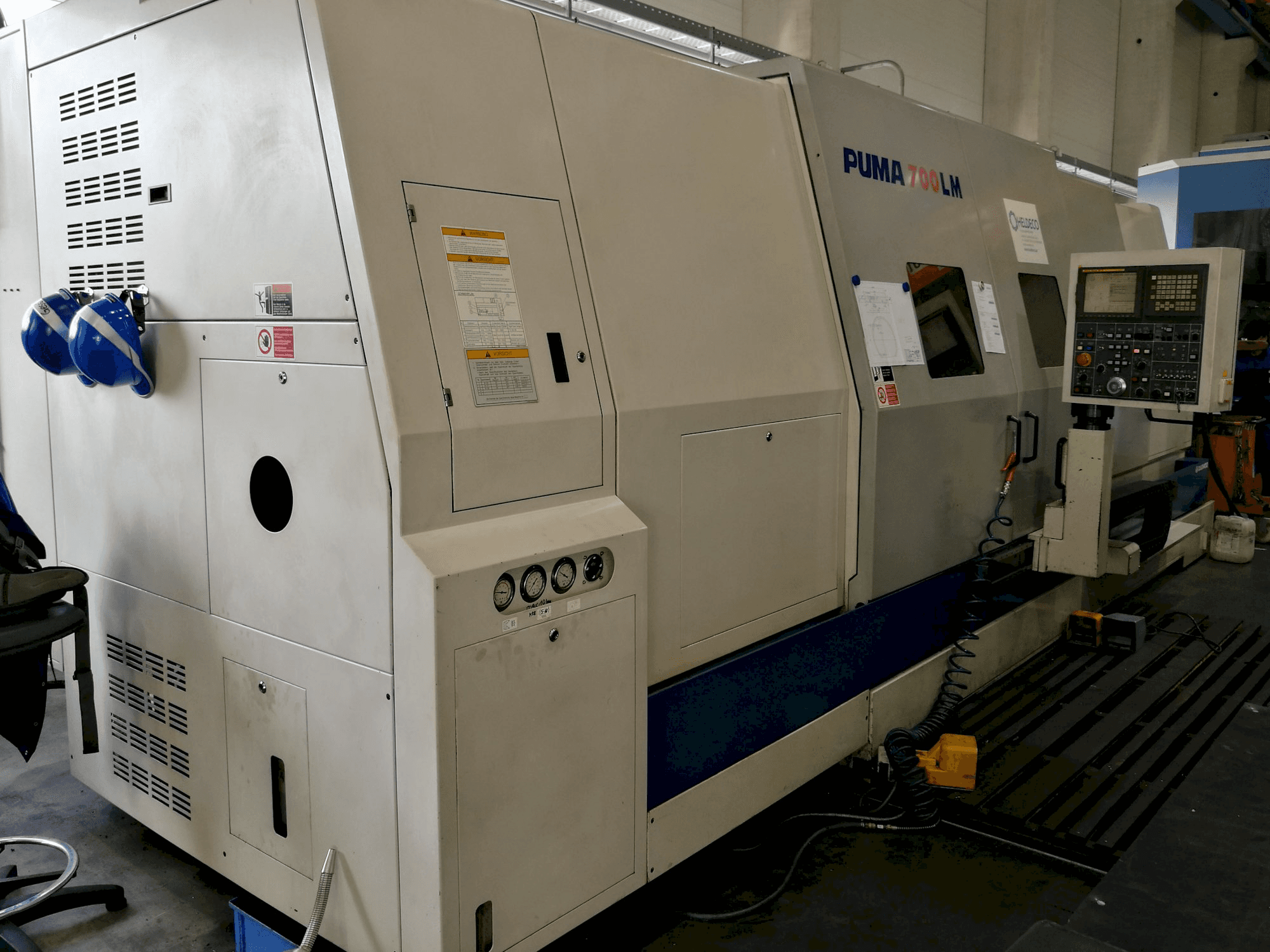 Links zicht van Doosan Puma 700 LM machine