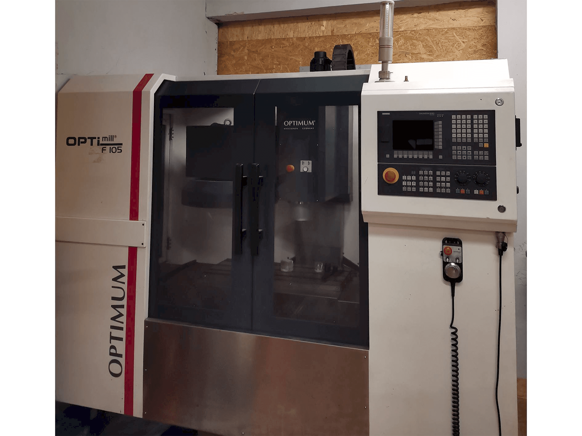 Vooraanzicht van Optimum F105 machine