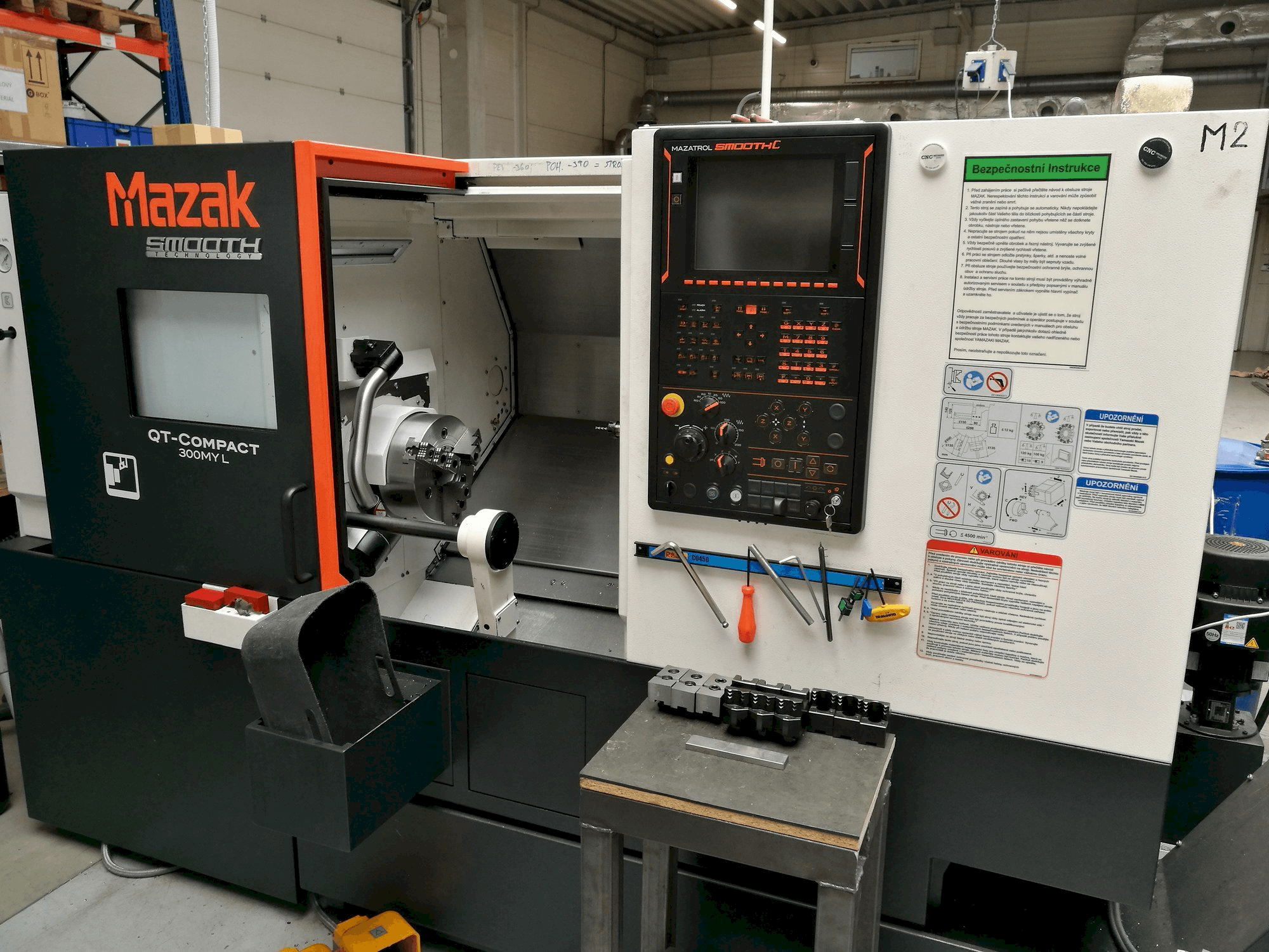 Vooraanzicht van Mazak Quick Turn Compact 300MY L machine