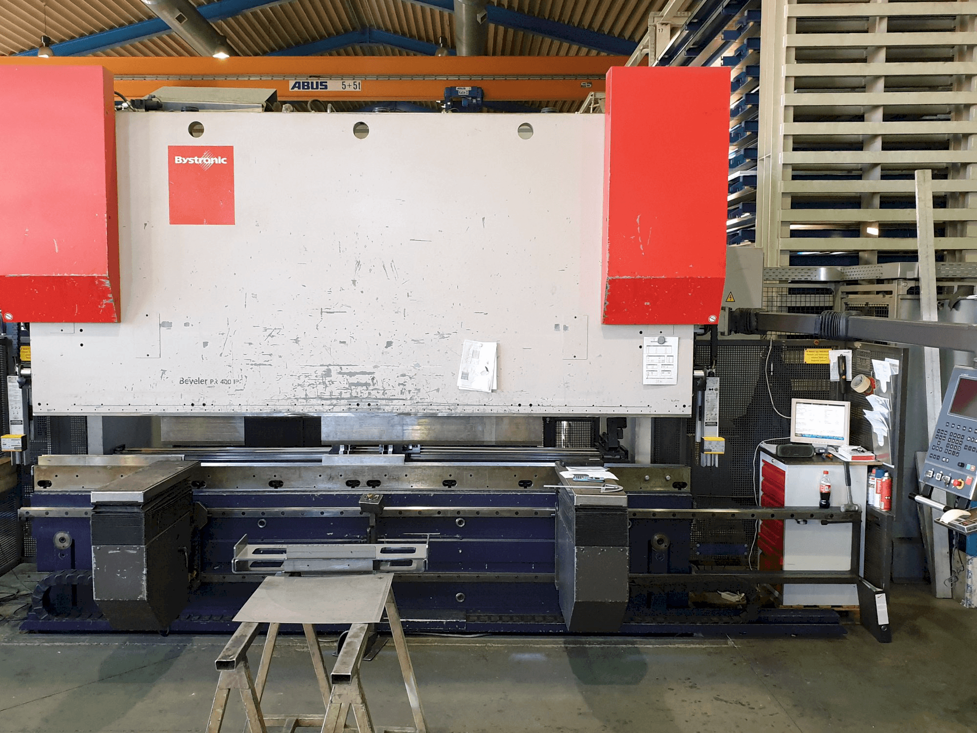 Vooraanzicht van Bystronic Beyeler PR 400 x 4100 machine