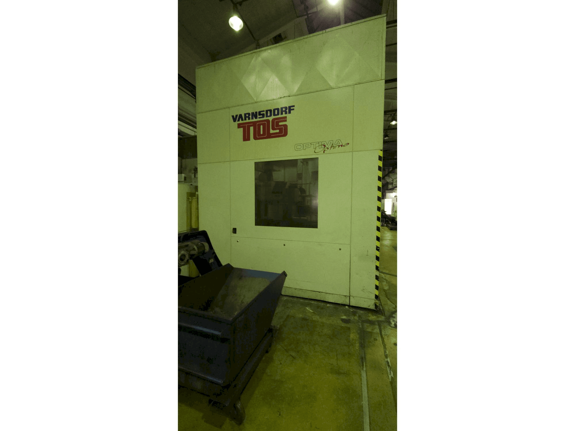 Vooraanzicht van TOS Optima machine