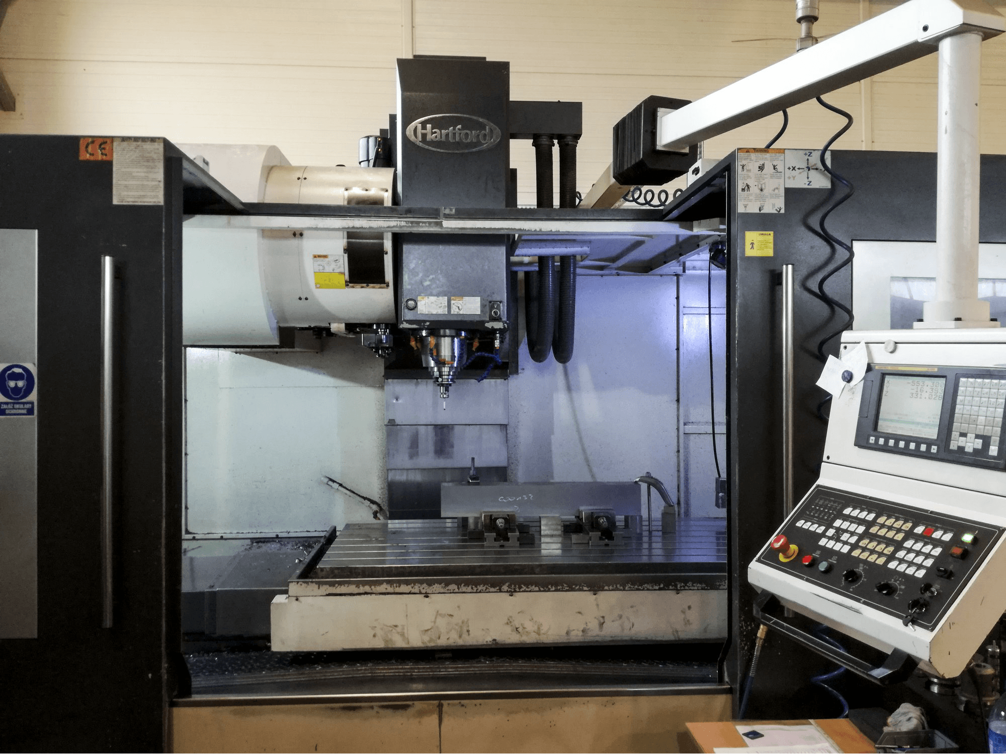 Vooraanzicht van Hartford HCMC-18 machine