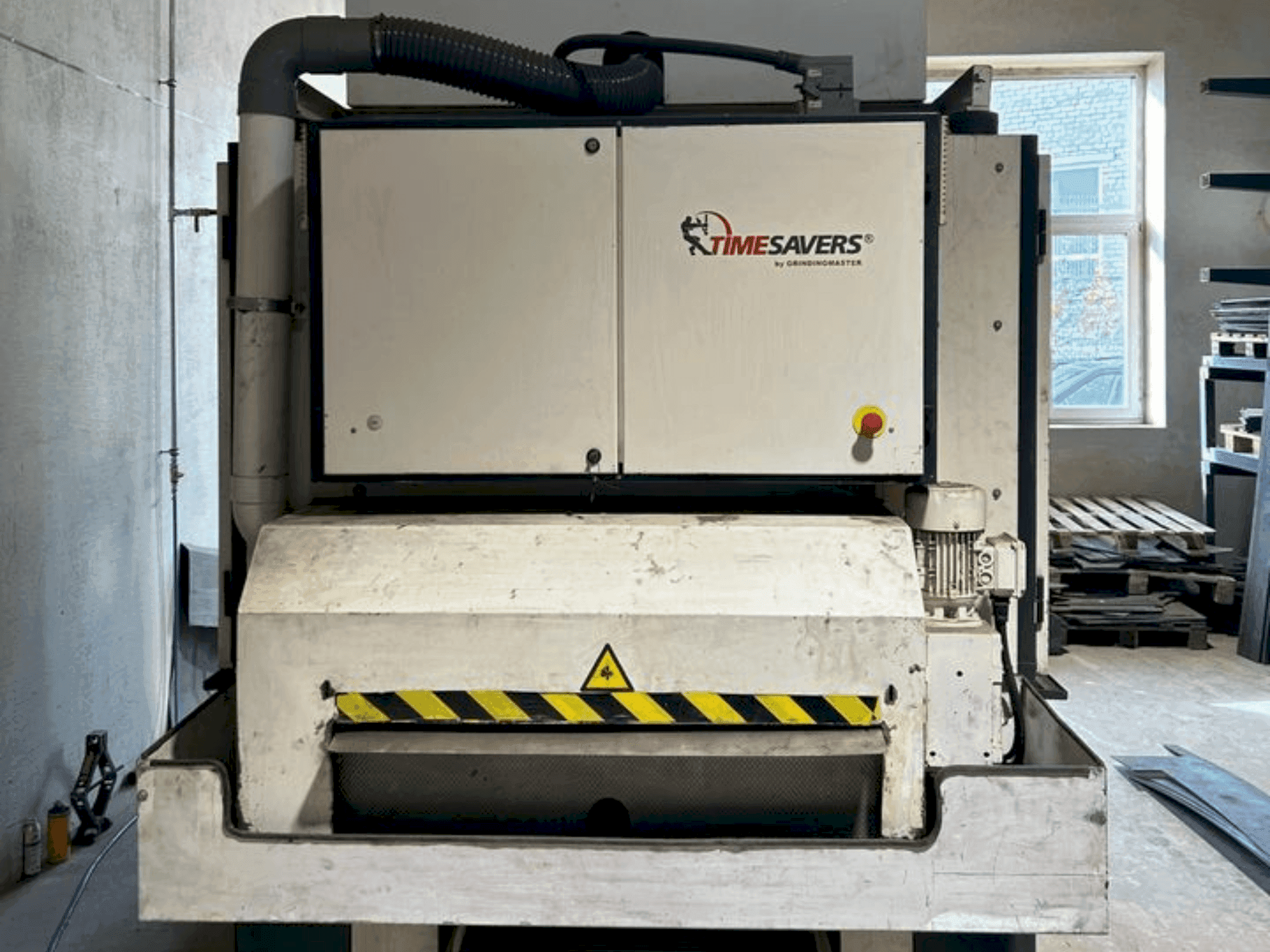 Vooraanzicht van TIMESAVERS 41serie 900 WRD N machine