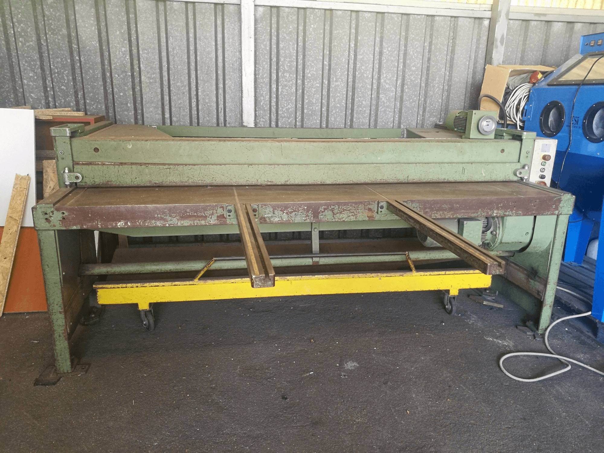 Vooraanzicht van Schechtl SMT 250-MA machine