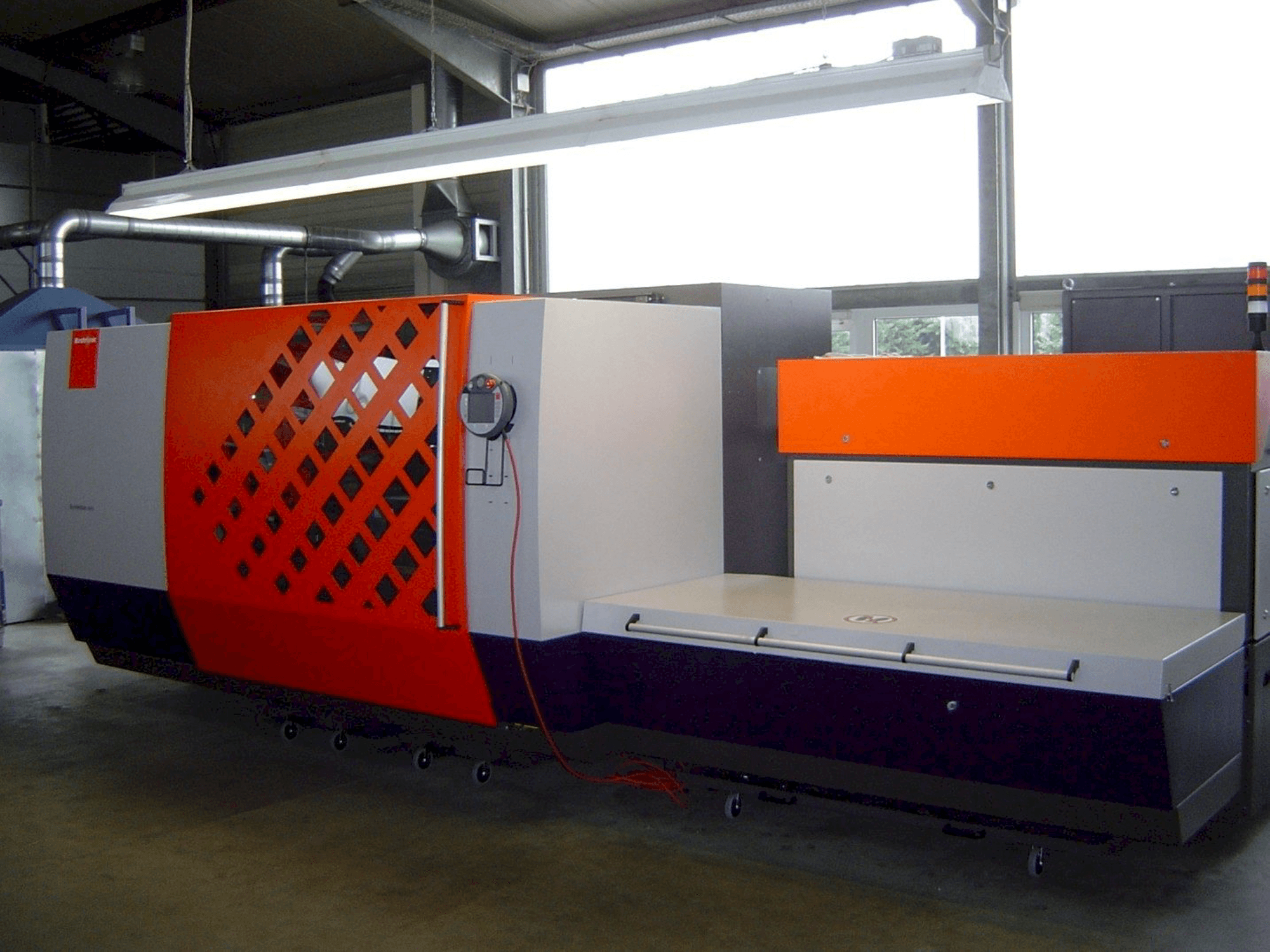 Vooraanzicht van Bystronic ByVention 3015 machine