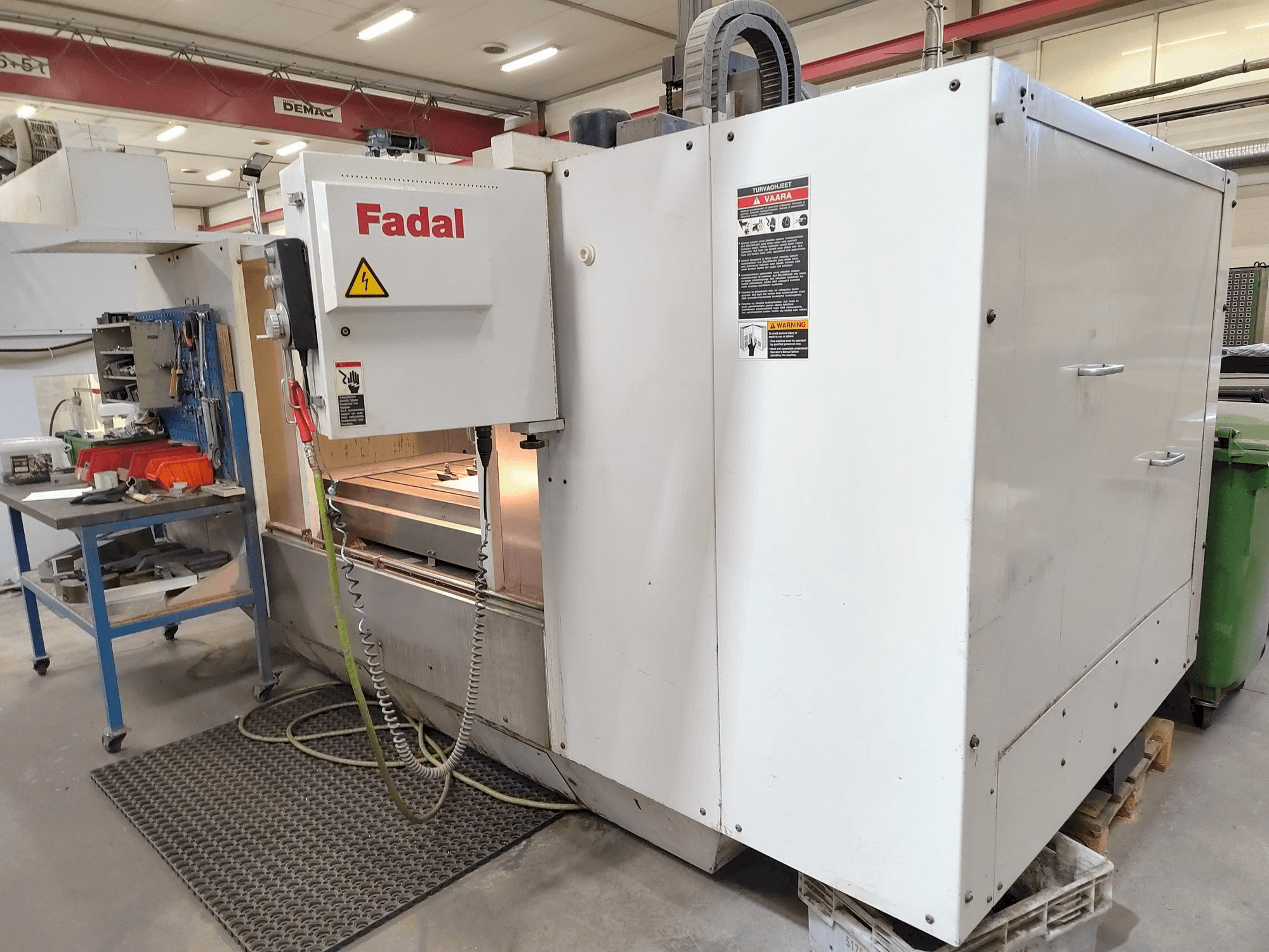 Vooraanzicht van FADAL VMC 6030HT machine
