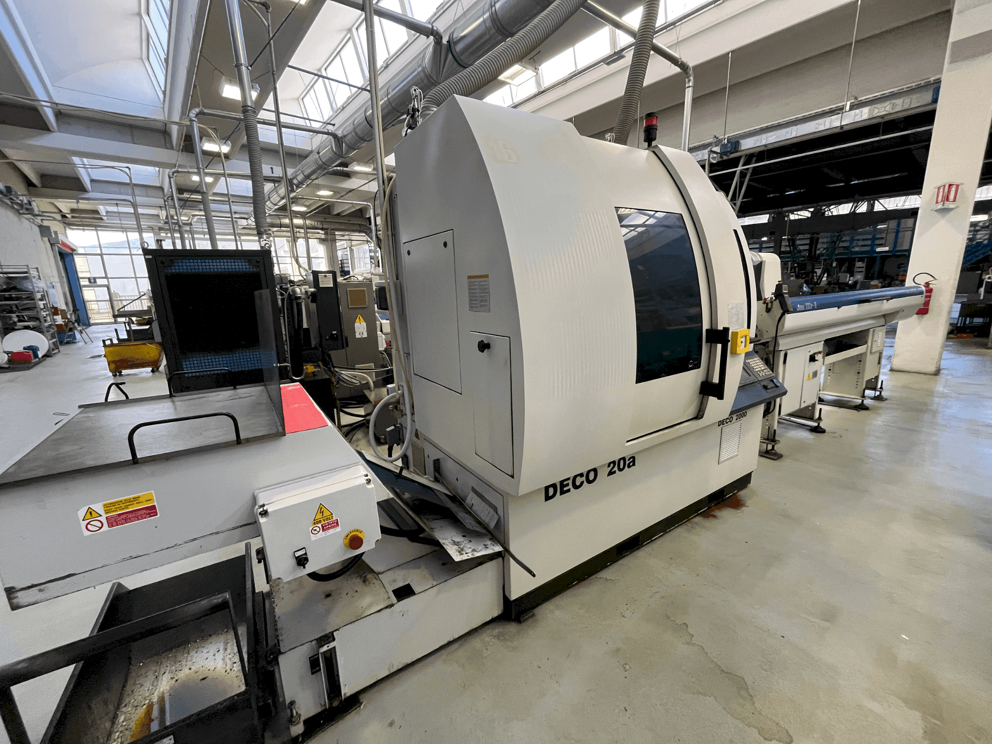 Vooraanzicht van TORNOS DECO 20A machine