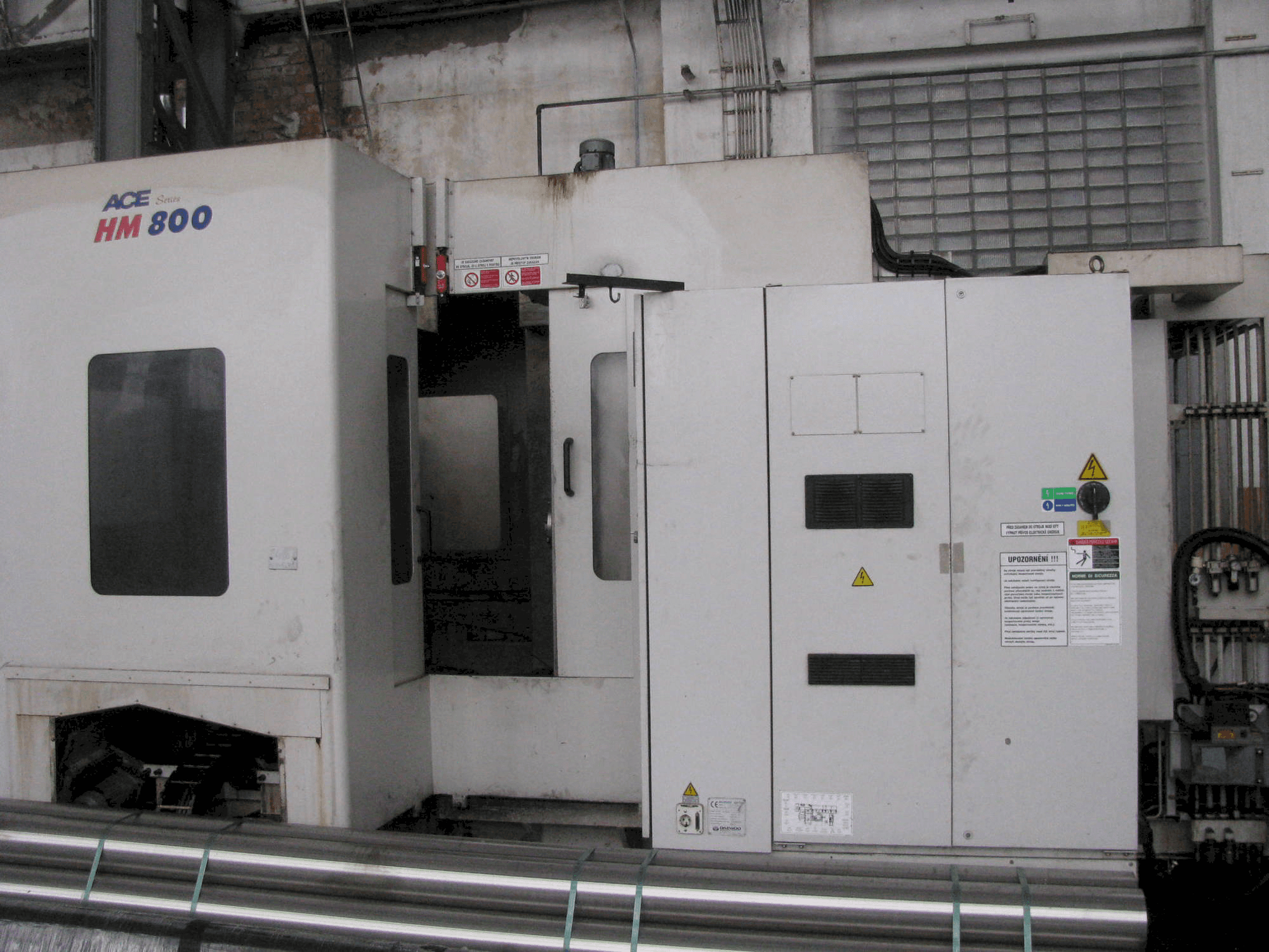 Vooraanzicht van DAEWOO ACE-HM 800 machine