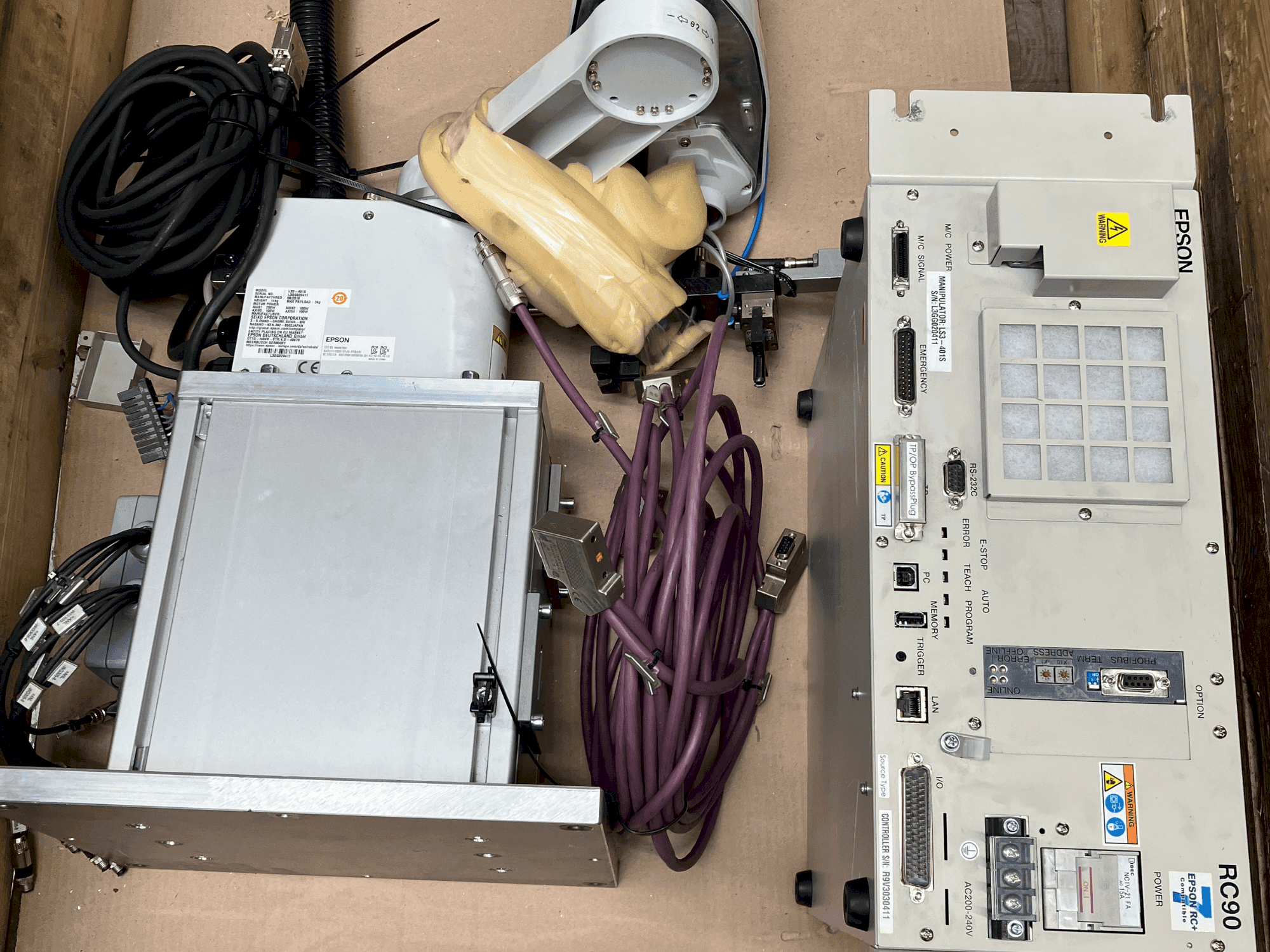 Vooraanzicht van EPSON LS6-602S machine