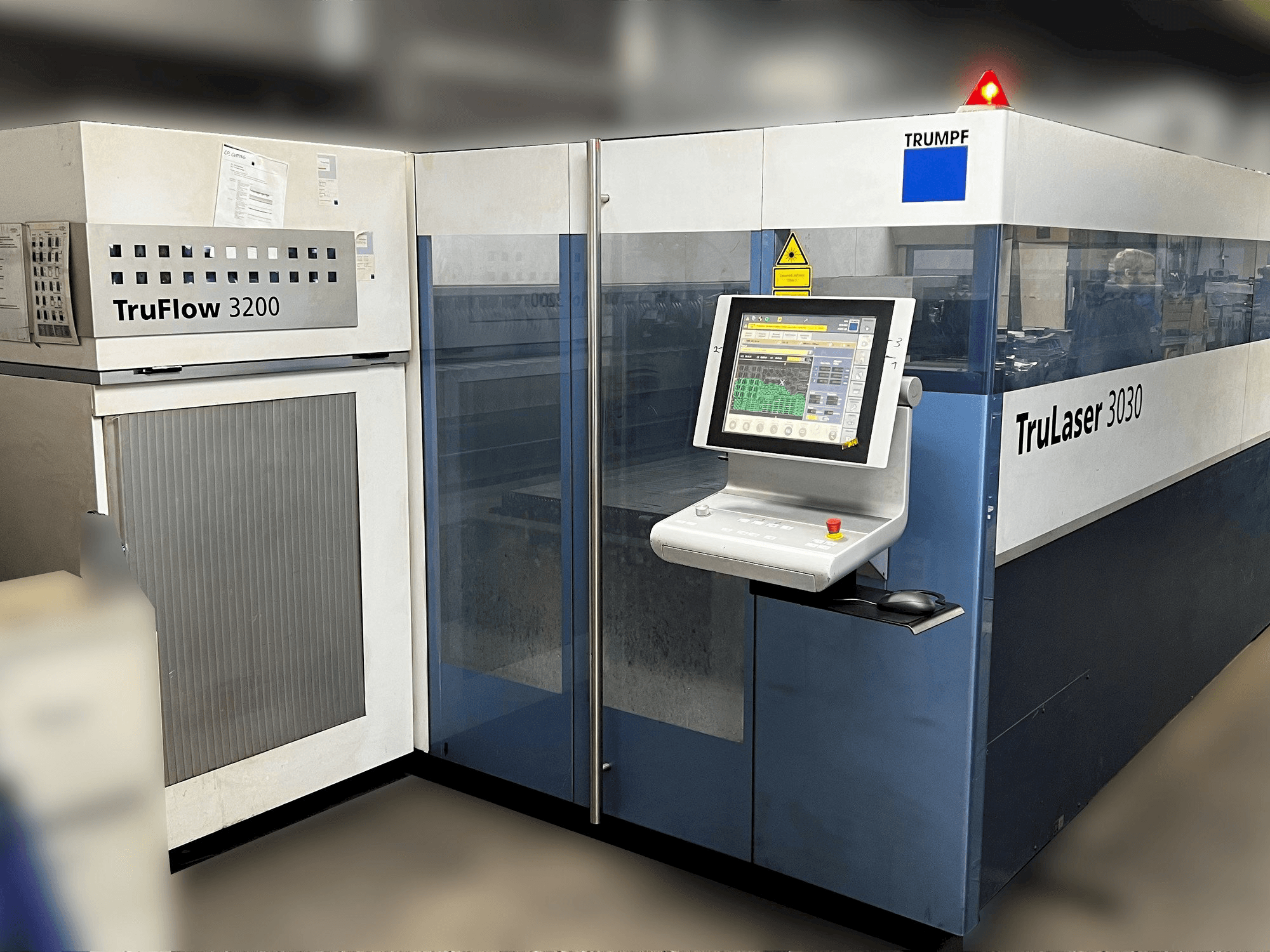 Vooraanzicht van Trumpf Trulaser 3030 machine