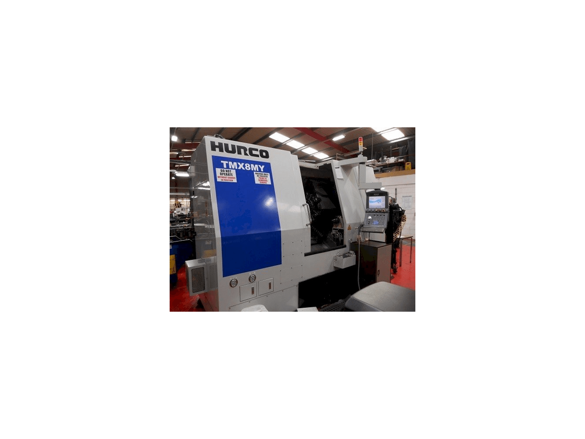 Vooraanzicht van Hurco TMX 8MY machine