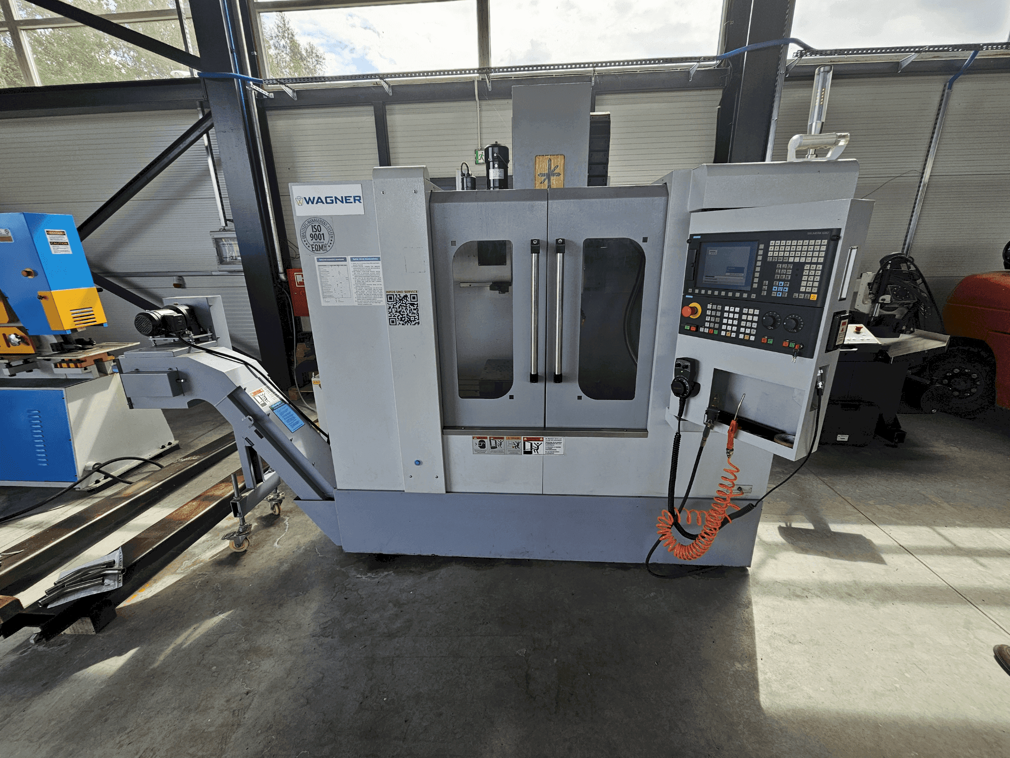 Vooraanzicht van WAGNER WMC 600 L machine