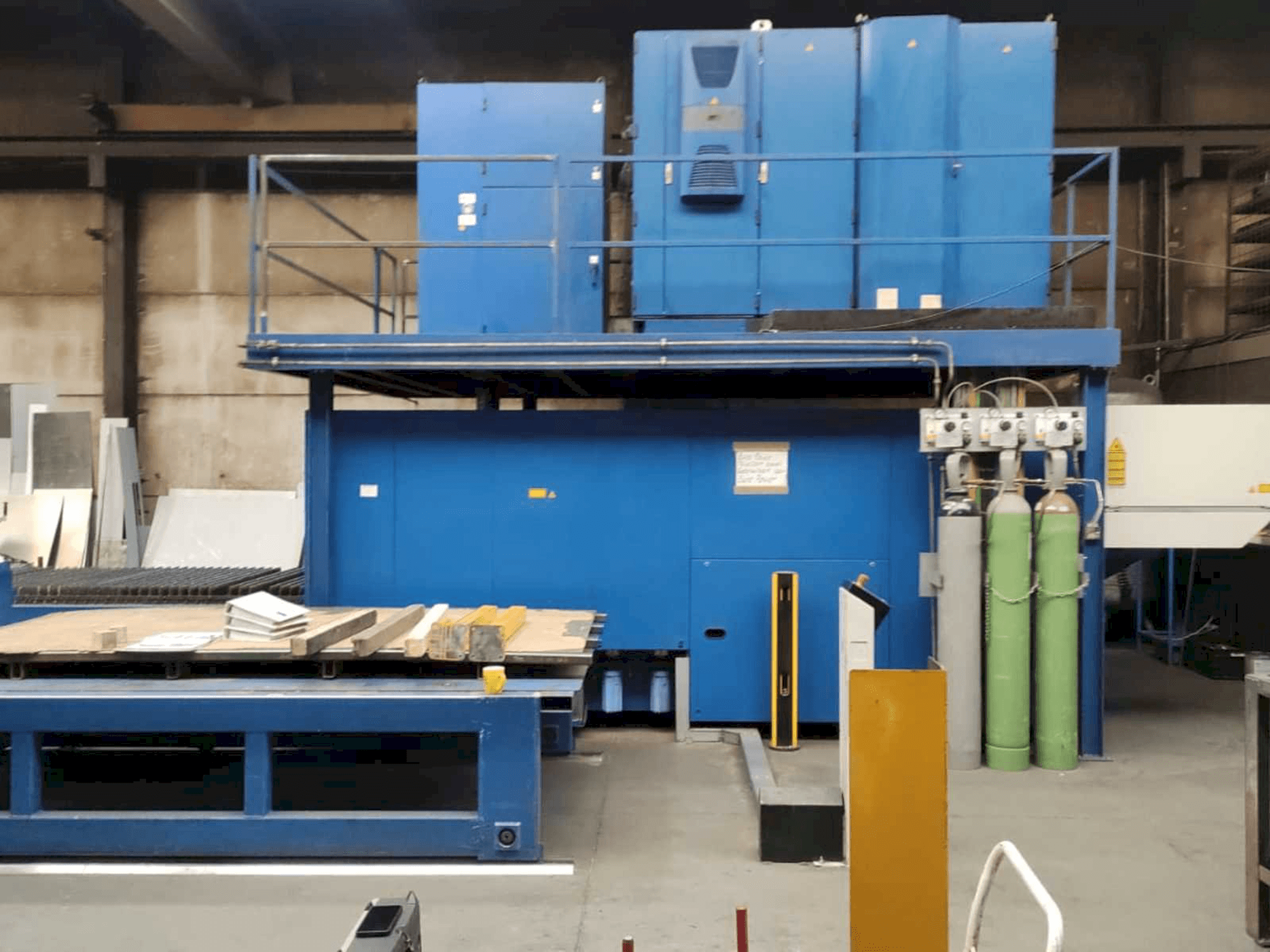 Vooraanzicht van Trumpf Trulaser 3030 machine