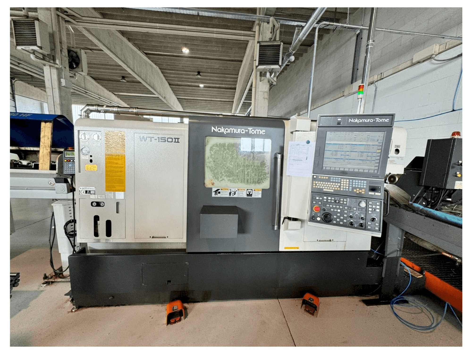 Vooraanzicht van NAKAMURA WT 150 II machine