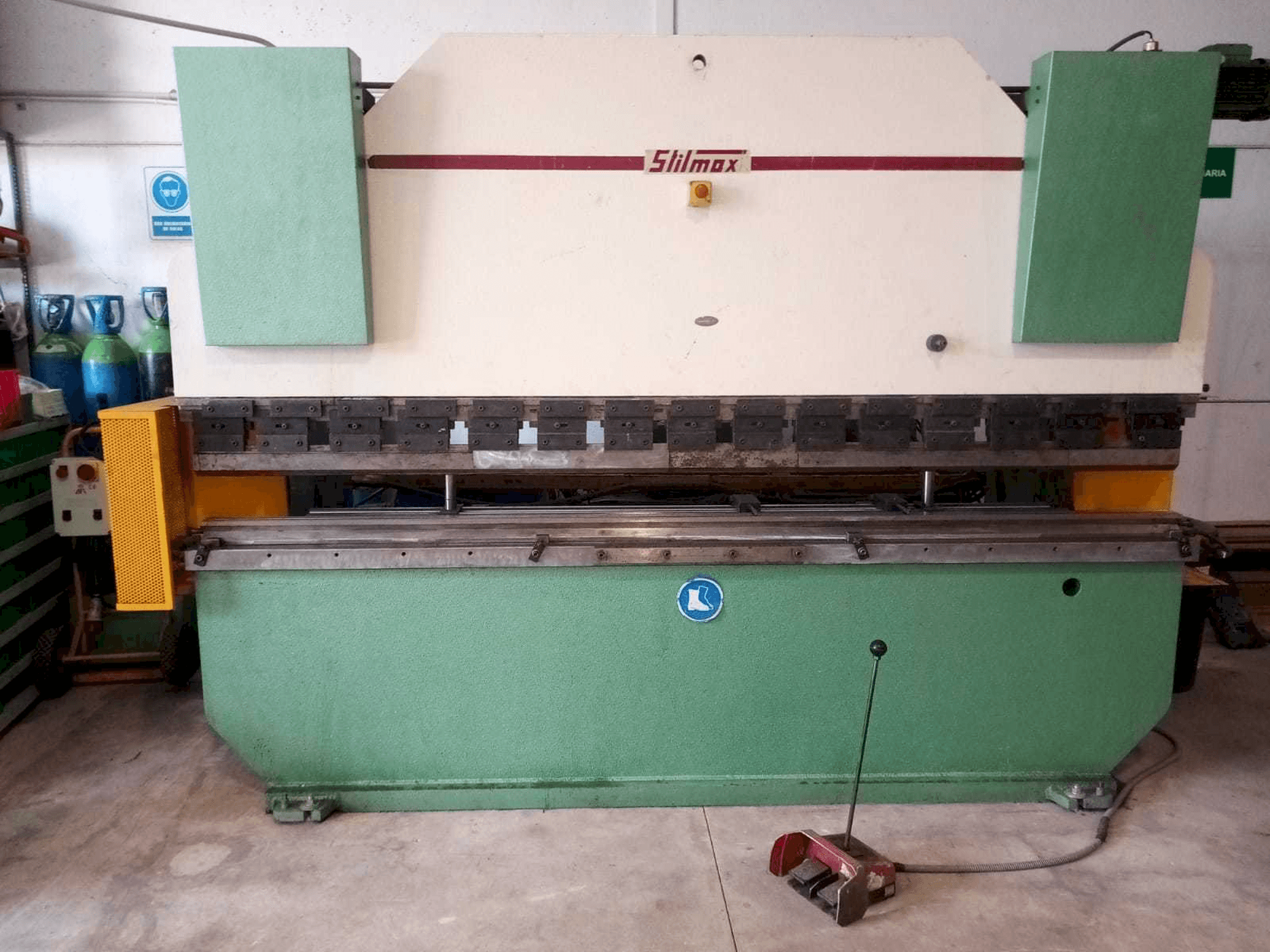 Vooraanzicht van STILMAX 3100 machine