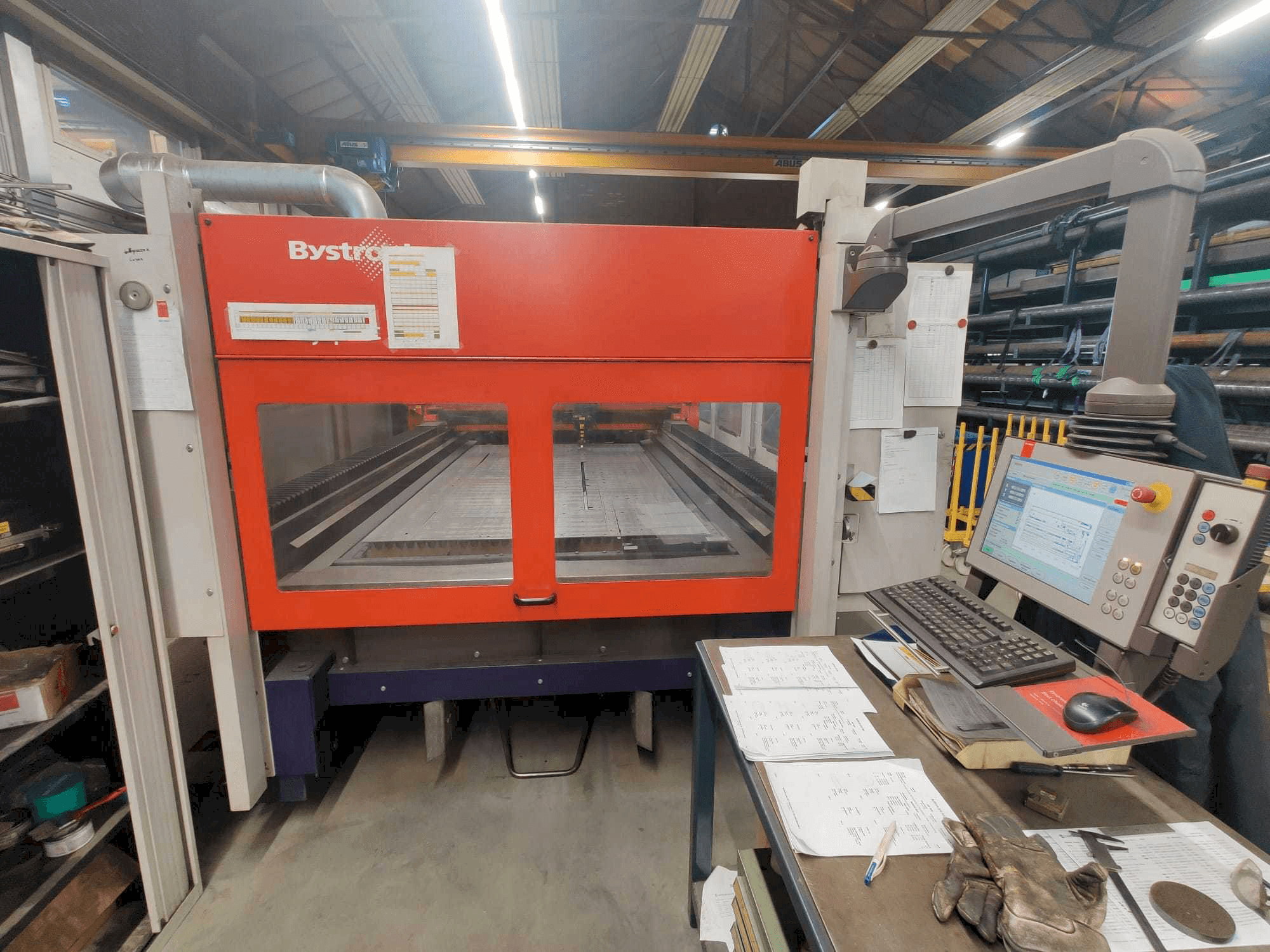 Vooraanzicht van Bystronic Bysprint 3015 machine
