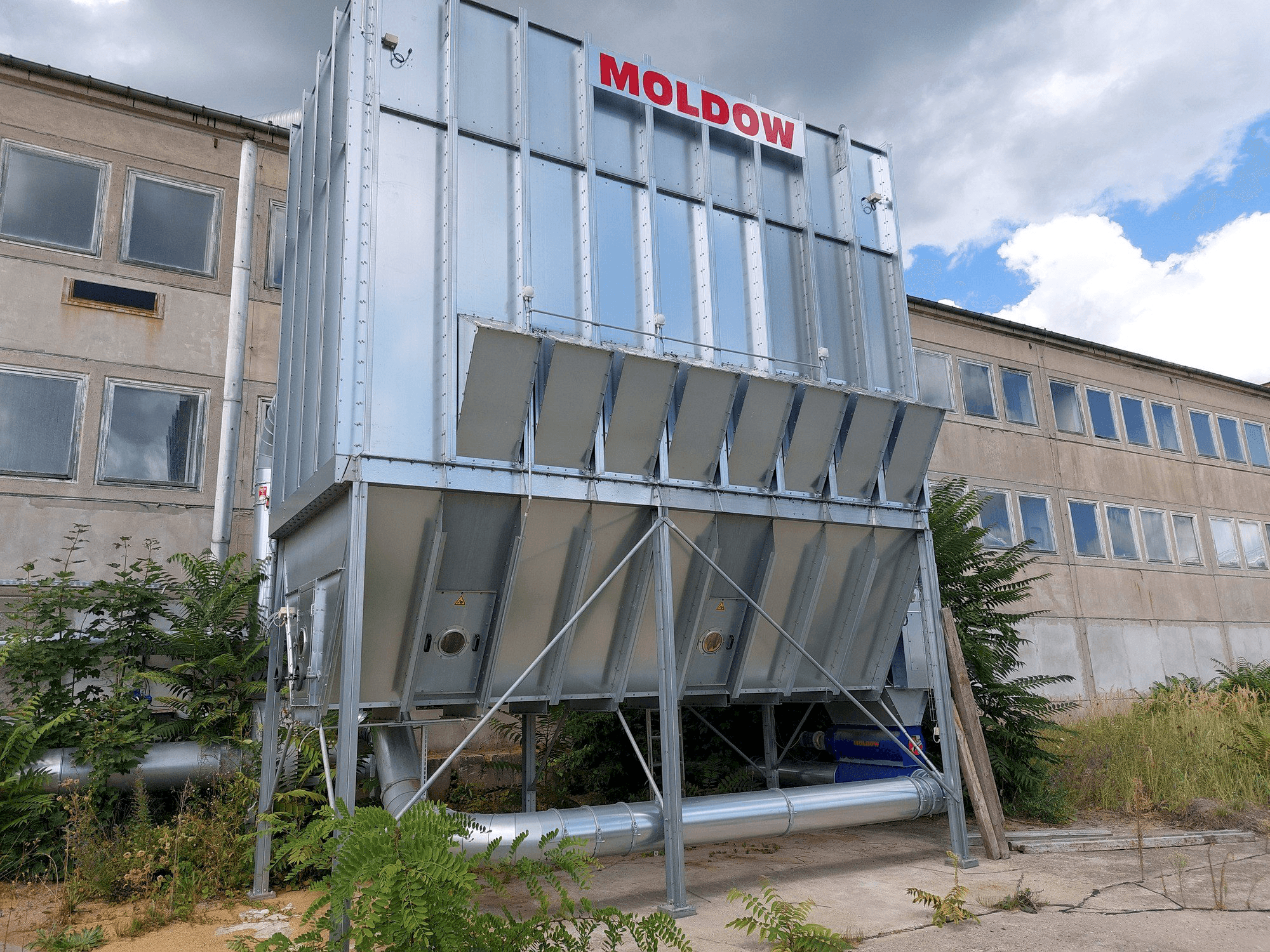 Vooraanzicht van MOLDOW MHL Casing EXP machine
