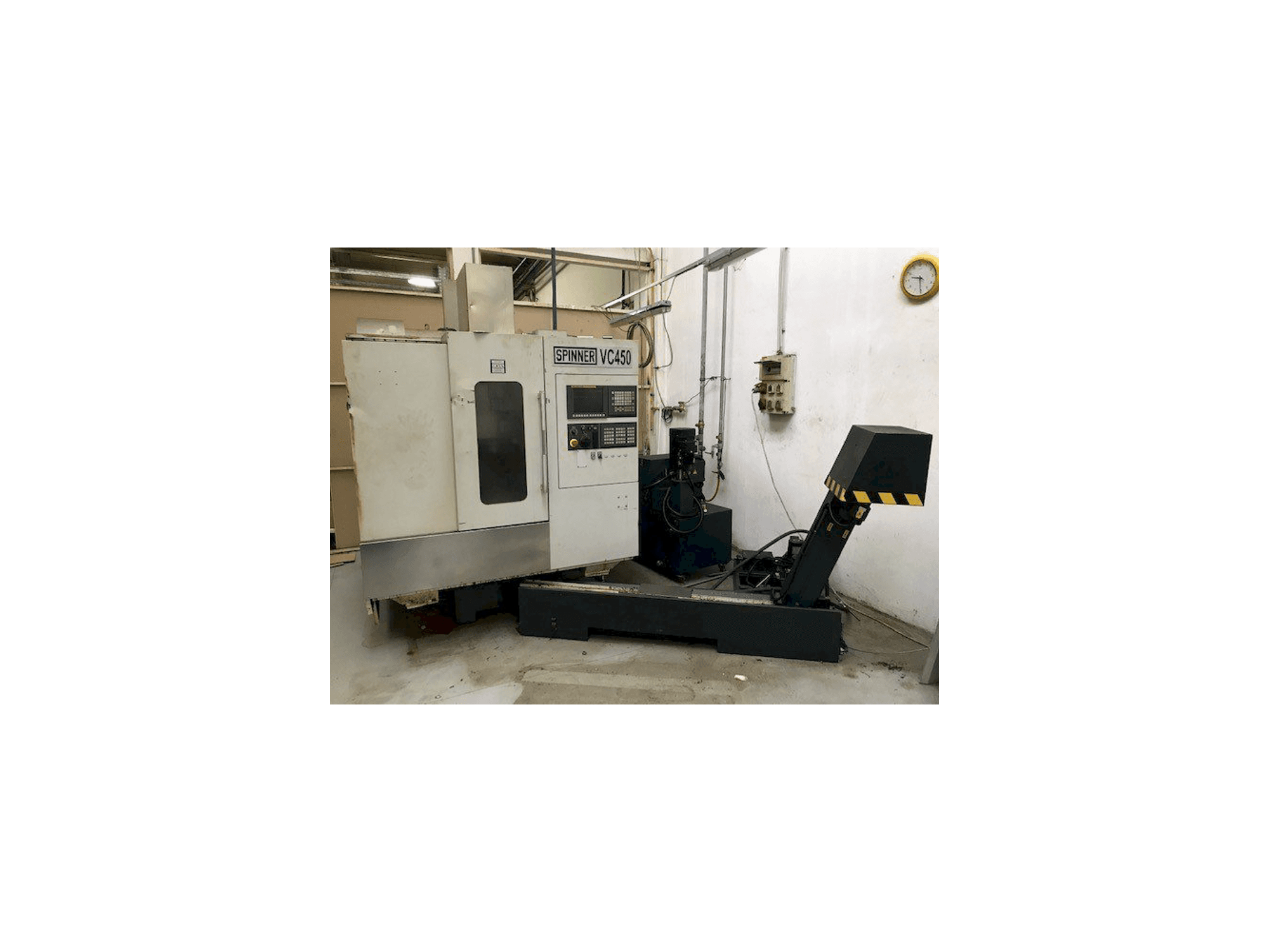 Vooraanzicht van SPINNER VC 450 machine