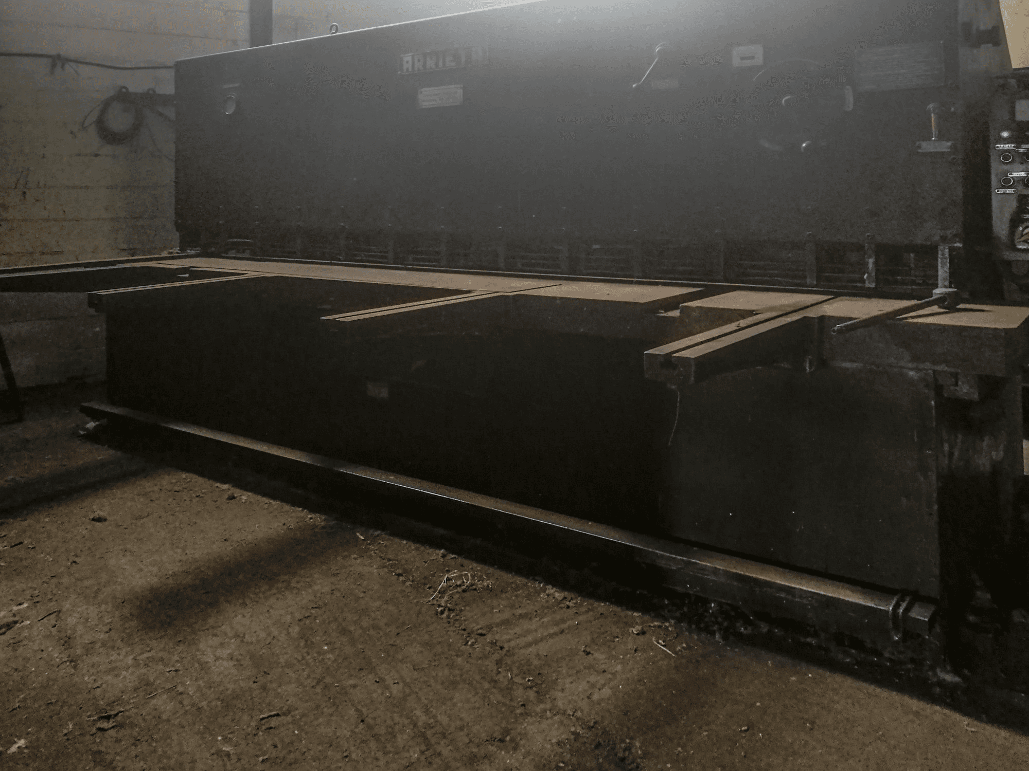 Recht aanzicht van ARRIETA CGH 30-10 machine