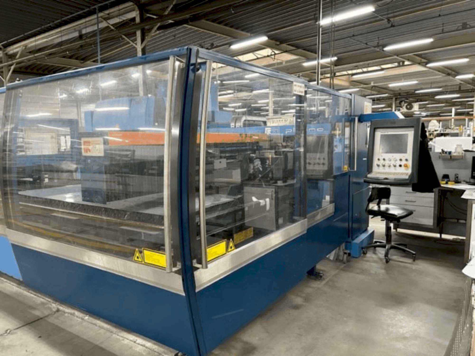 Vooraanzicht van Prima Power PLATINO HS P20L 2040 (2008) machine