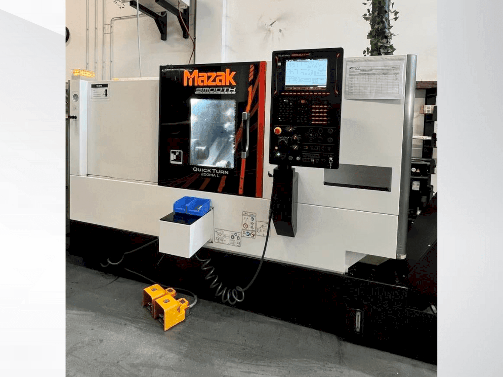 Vooraanzicht van Mazak Quick Turn 200MA L machine