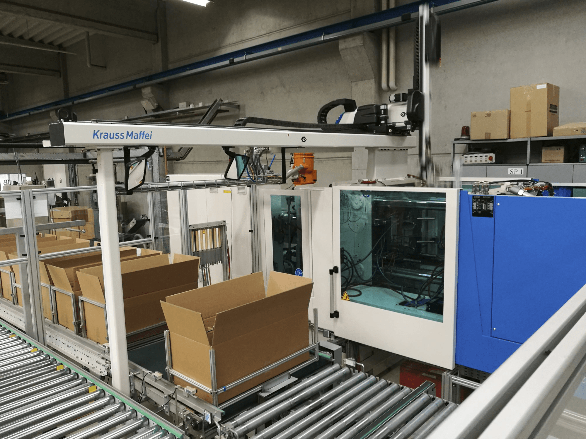 Recht aanzicht 1 van Krauss Maffei 200-750 CX machine