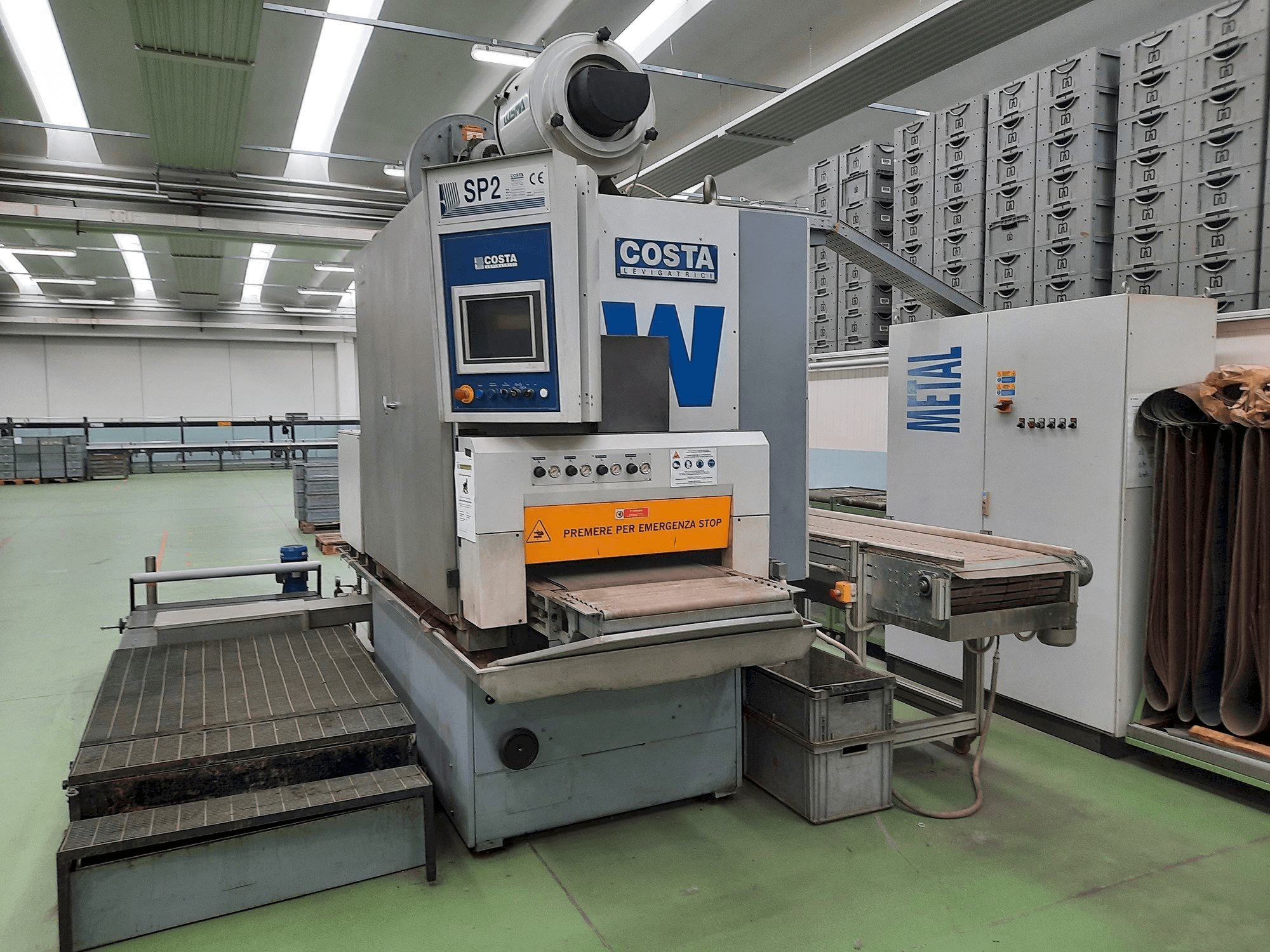 Vooraanzicht van Costa CCCC 600 machine