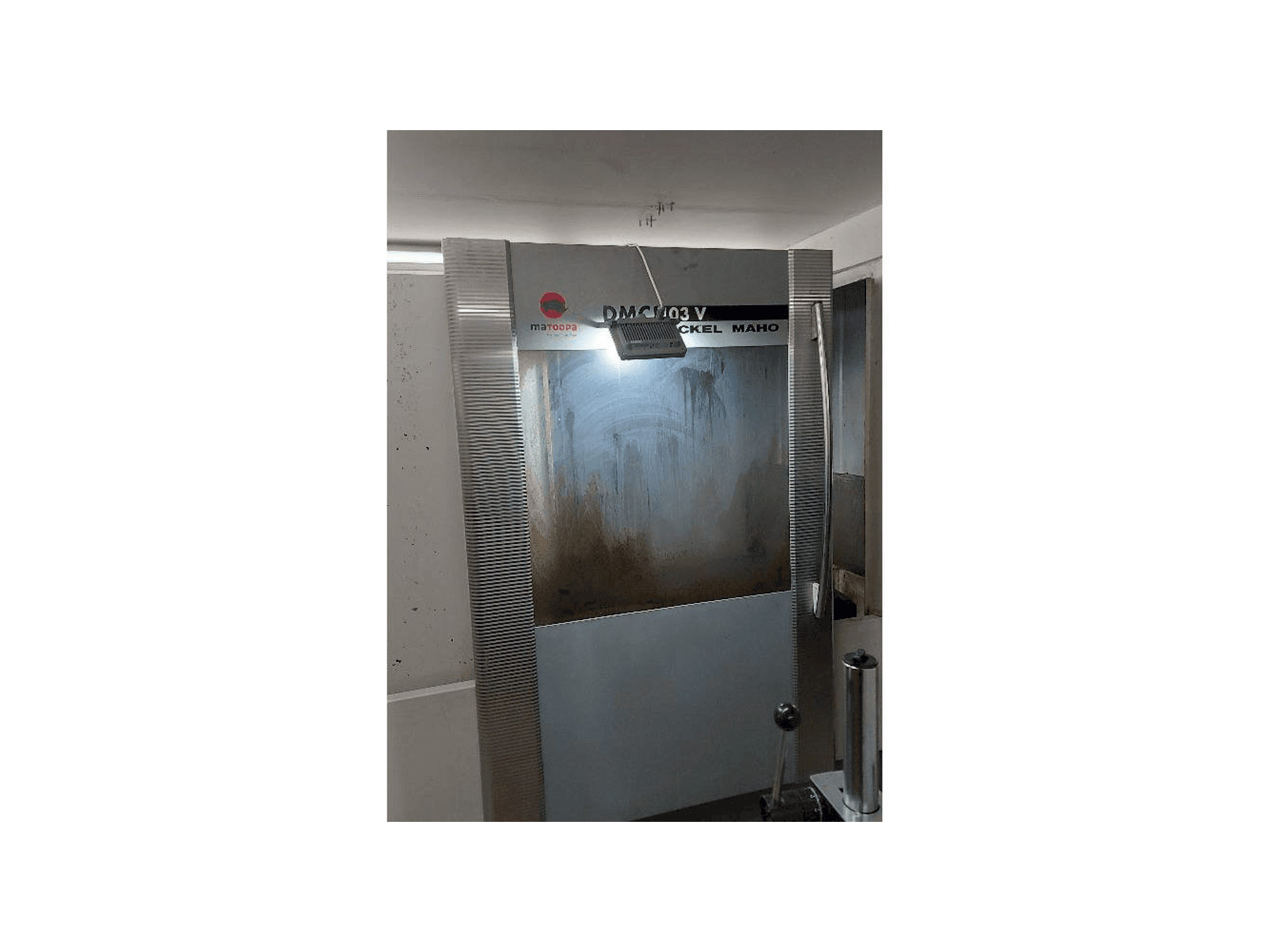 Vooraanzicht van DMG DMC 103 V machine