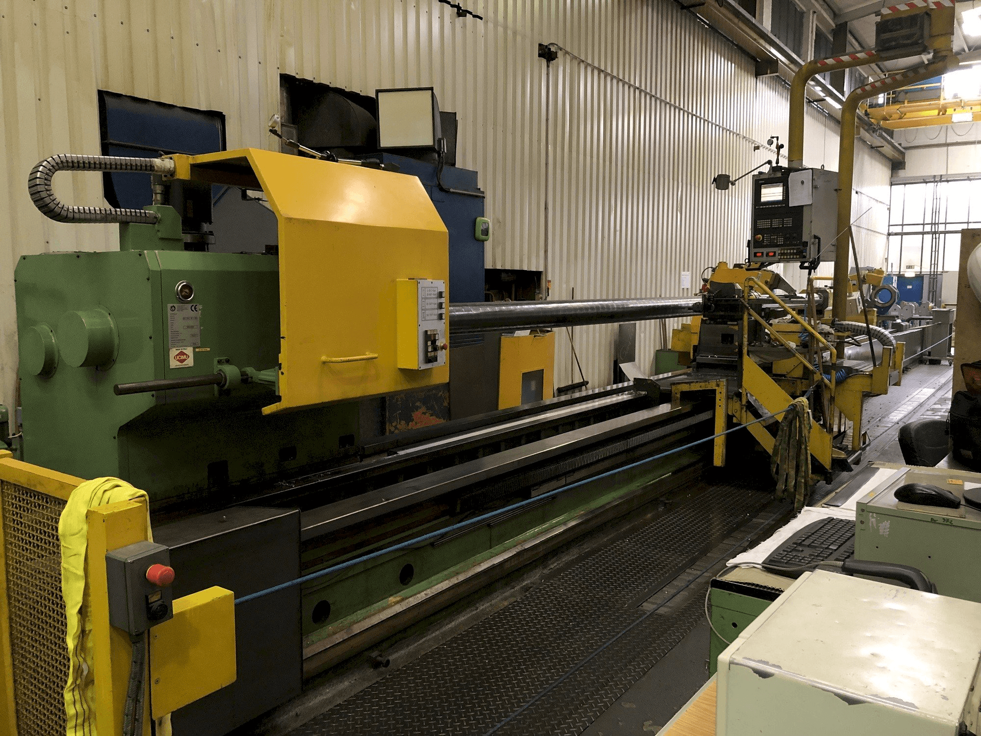 Vooraanzicht van Tacchi Giacomo HD3 SERIE 105 L CNC machine