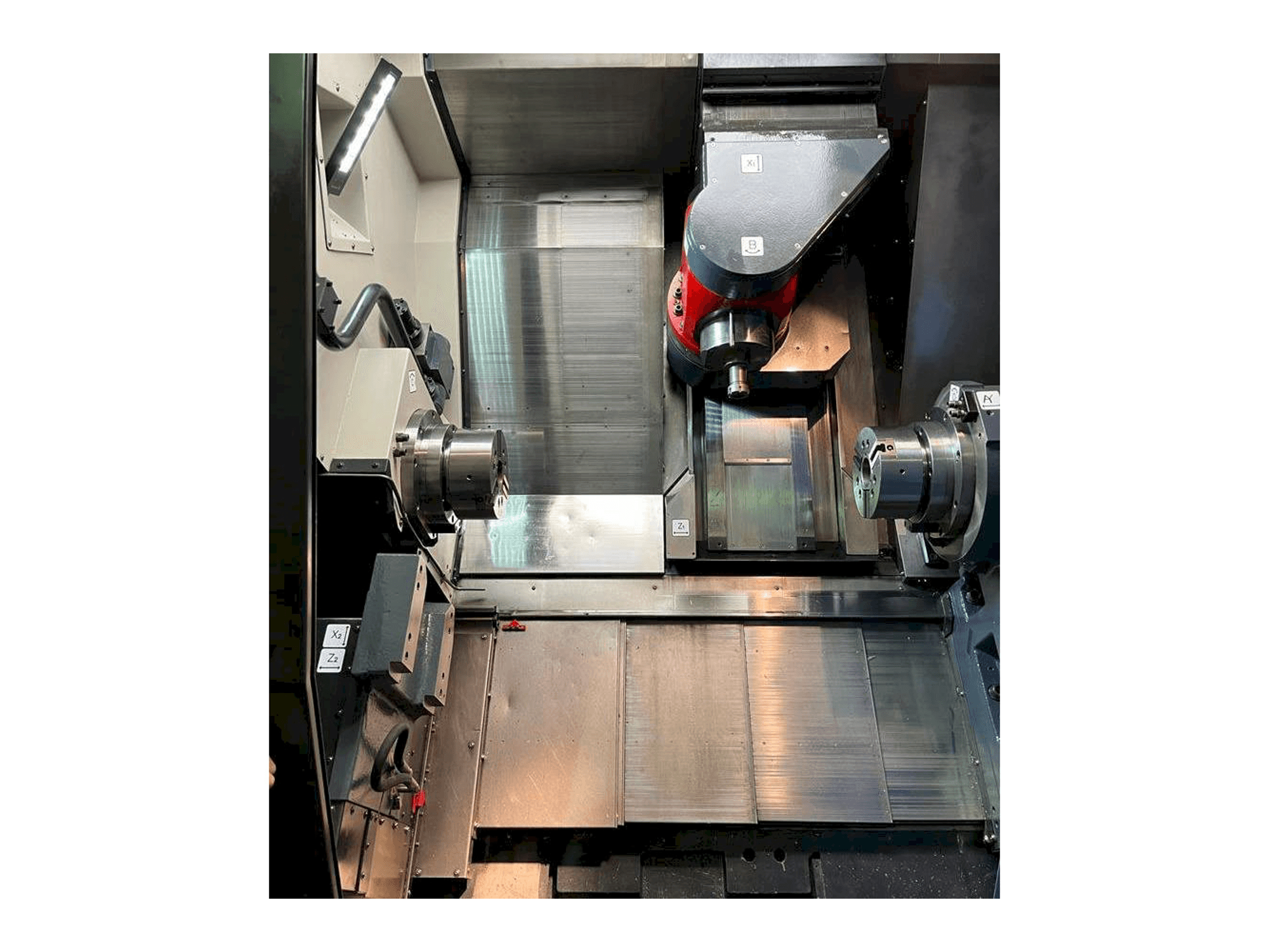 Werkruimte van DOOSAN MX2000S machine