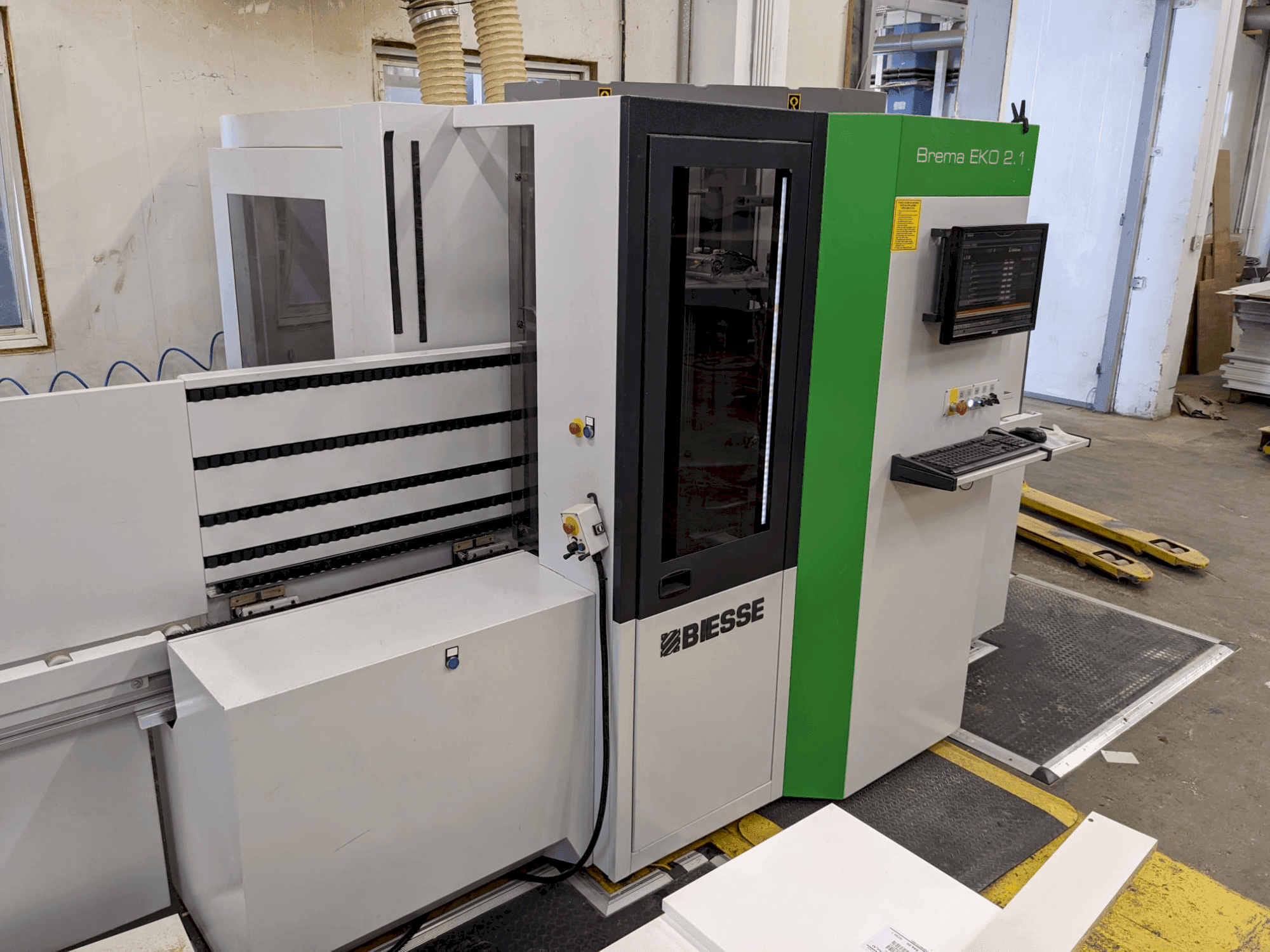 Vooraanzicht van BIESSE BREMA EKO 2.1 machine