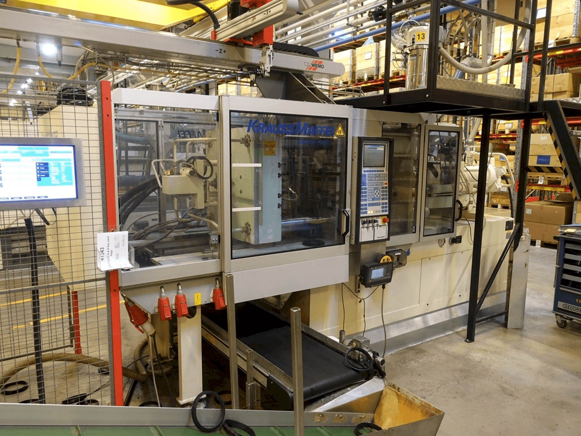 Vooraanzicht van Krauss Maffei KM 150-700 C1 machine