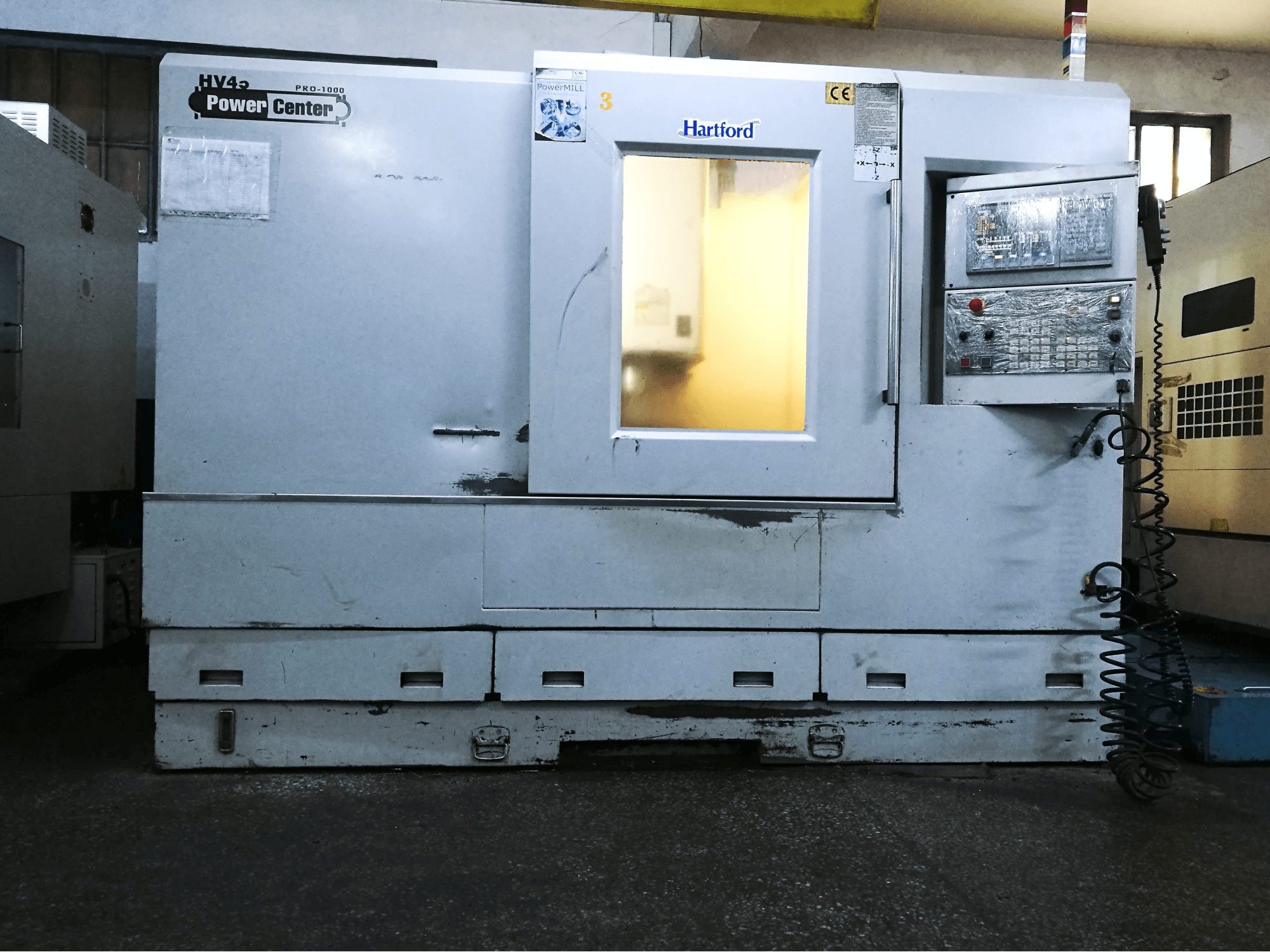 Werkruimte van Hartford PRO1000S machine