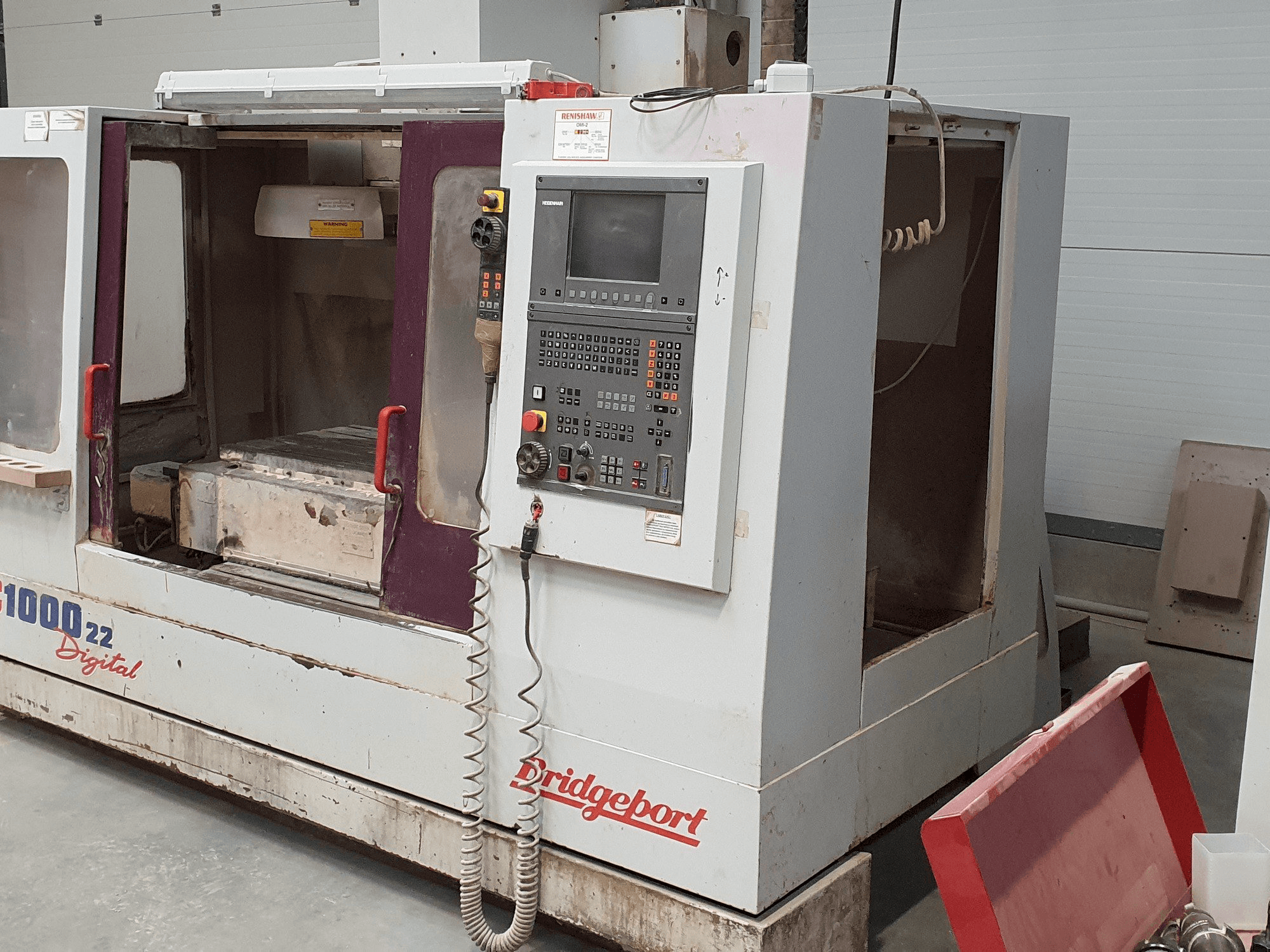 Vooraanzicht van Bridgeport VMC 1000/22 machine